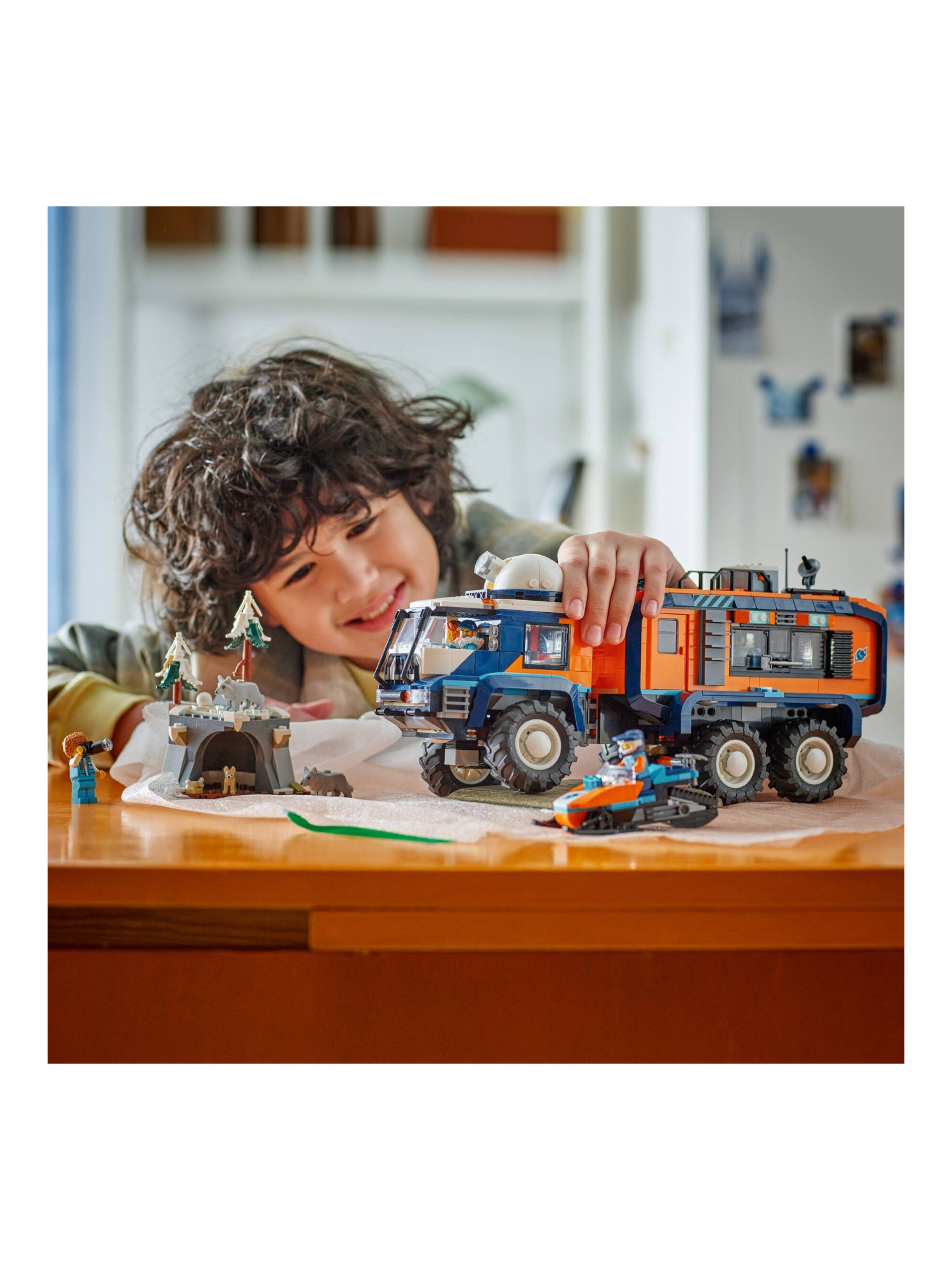 Конструктор LEGO City Грузовик научной лаборатории 1064 дет. - фото 6