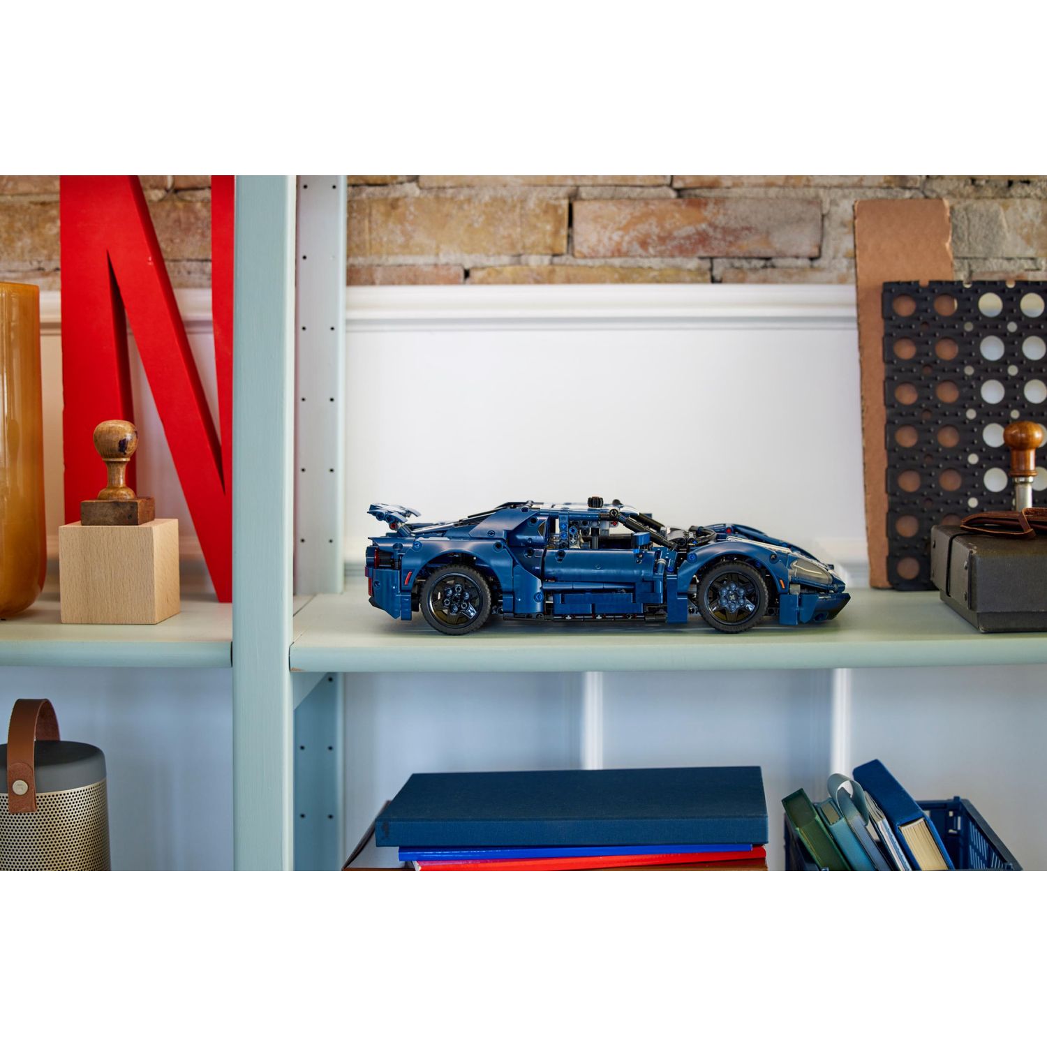 Конструктор LEGO Technic Ford GT блочный - фото 10