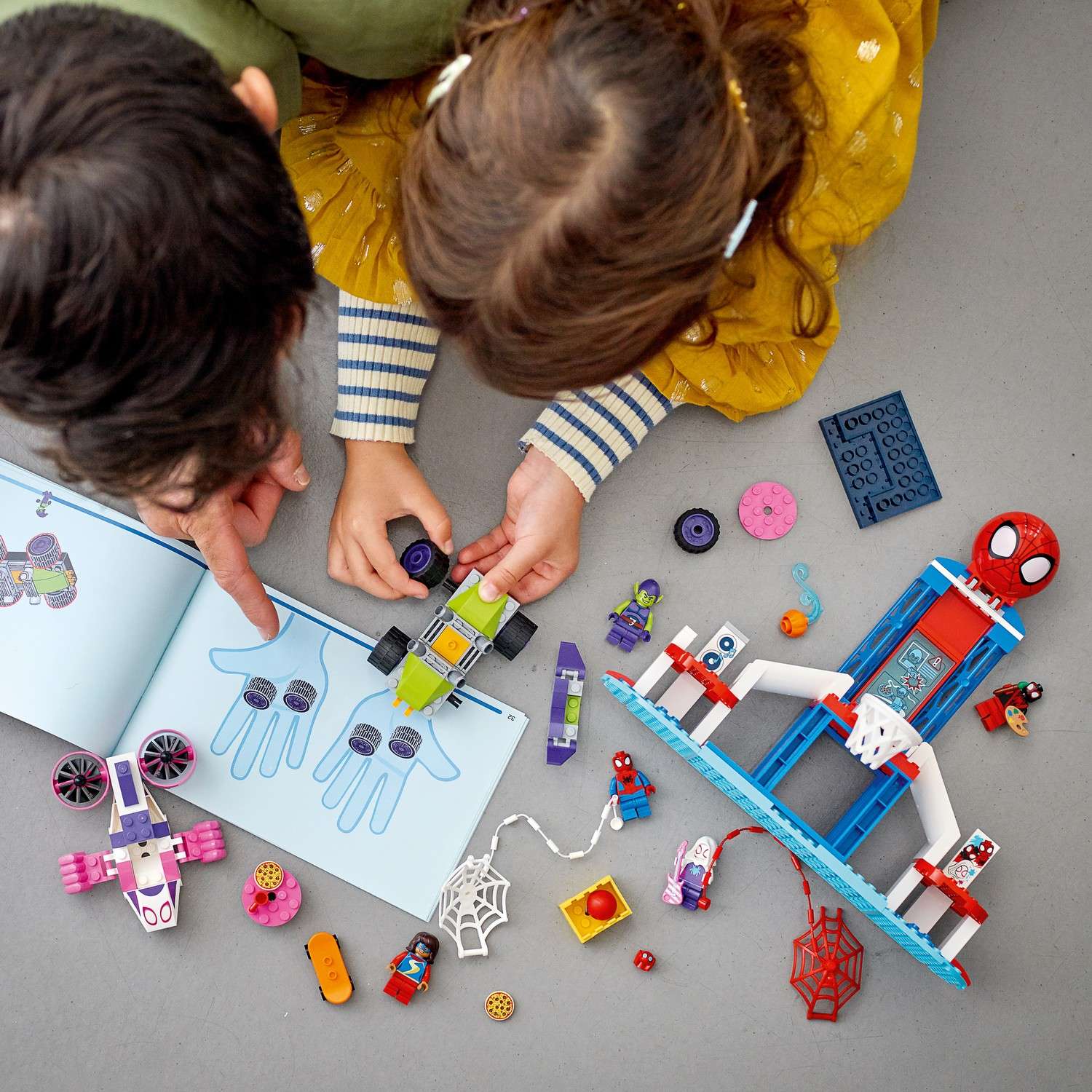 Конструктор LEGO Spidey Вечеринка в штабе блочный - фото 11