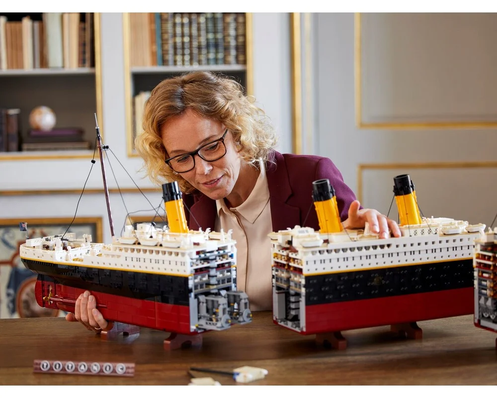 Конструктор LEGO Creator Expert 10294 9090 дет. - фото 35