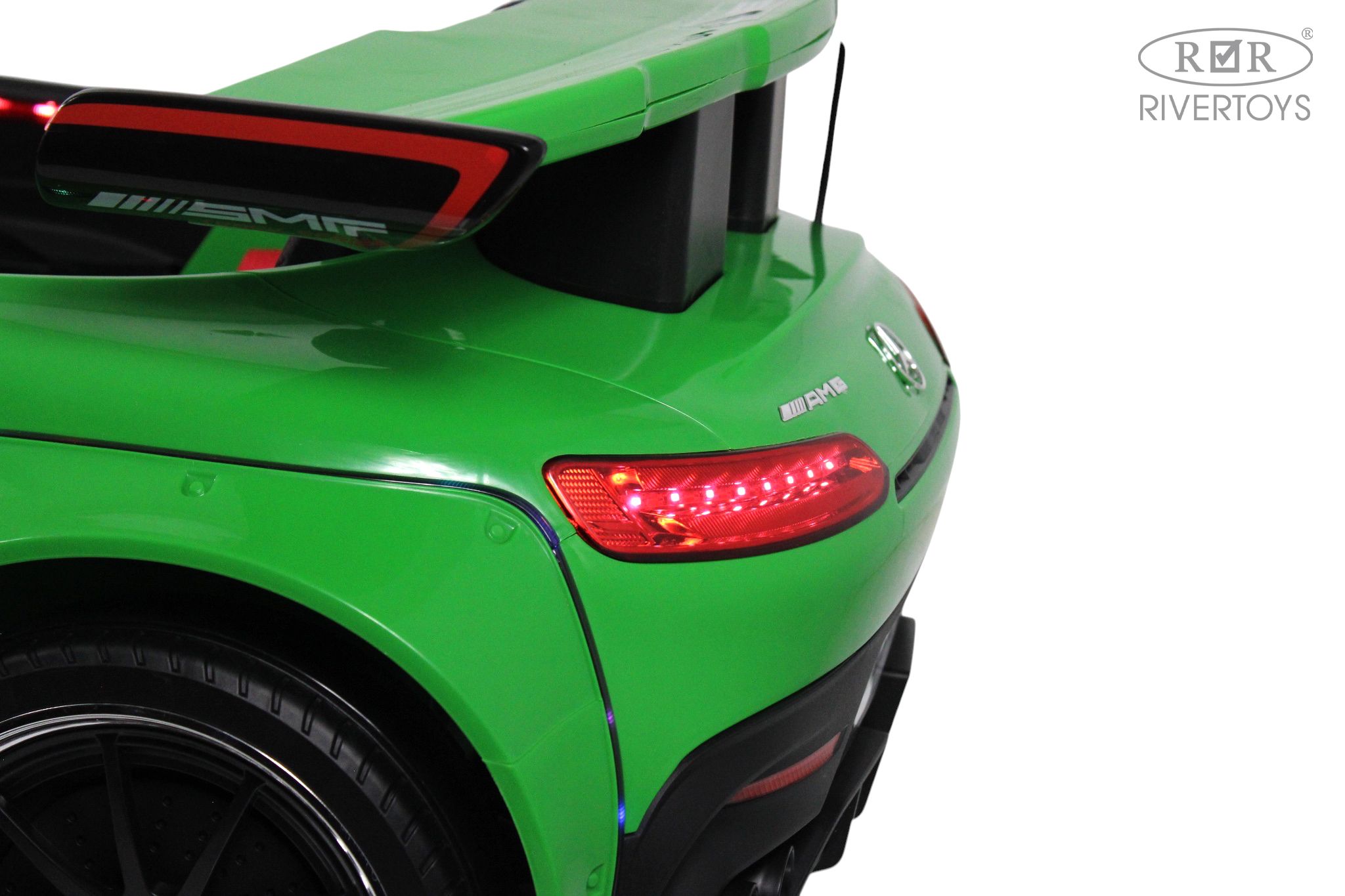 Электромобиль RIVERTOYS E005EE-GREEN С пультом ДУ - фото 4