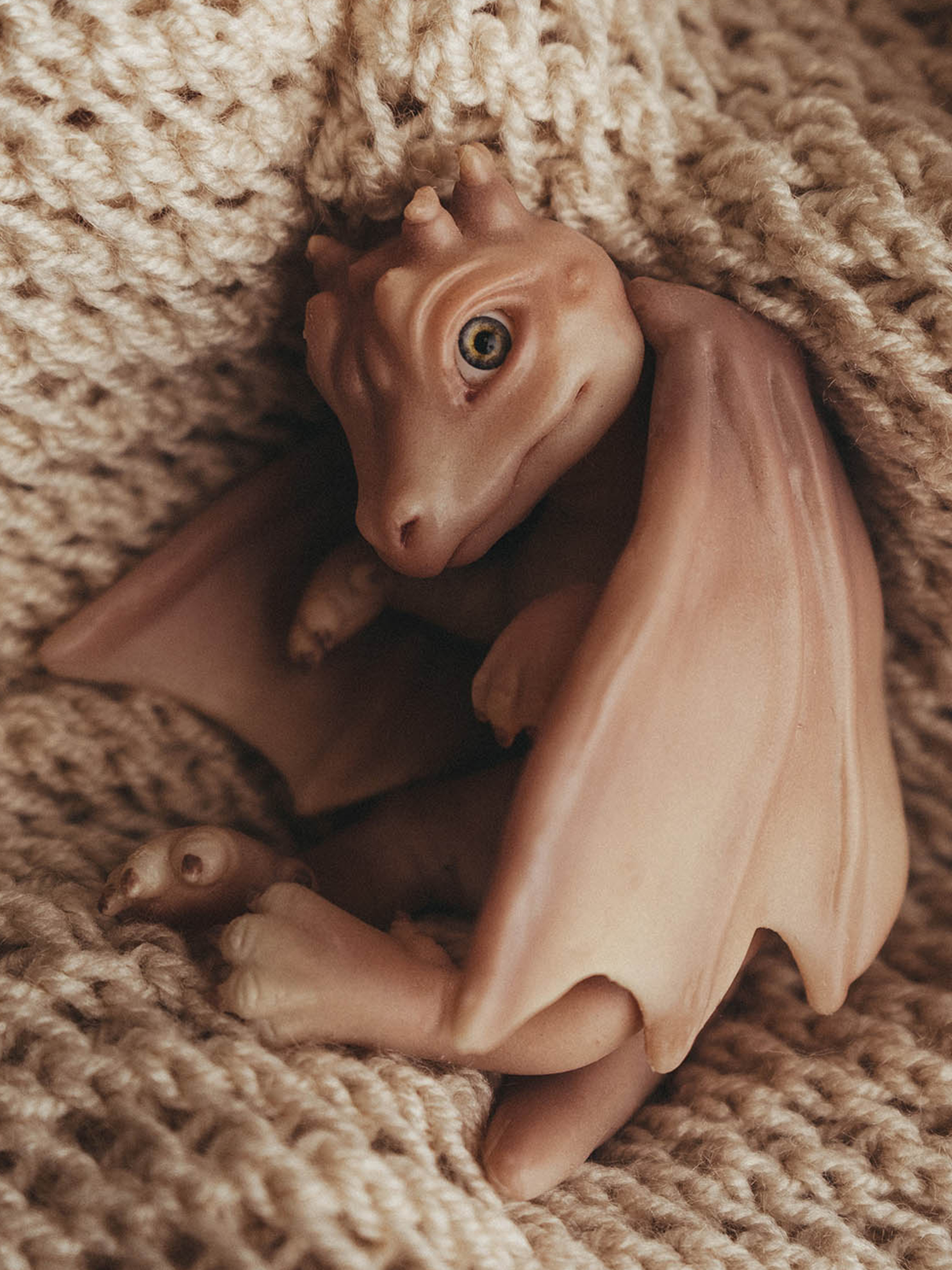 Кукла мини Magic Manufactory Magic history Дракон бежевый высота 12 см 4631170987295 - фото 1