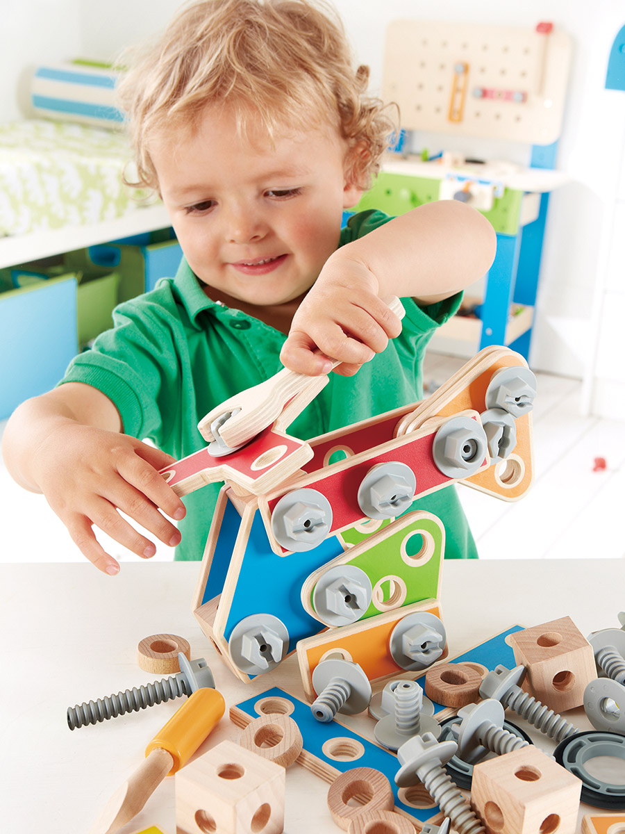Изображение товара Детский деревянный конструктор Hape Мастер с 62 элементами