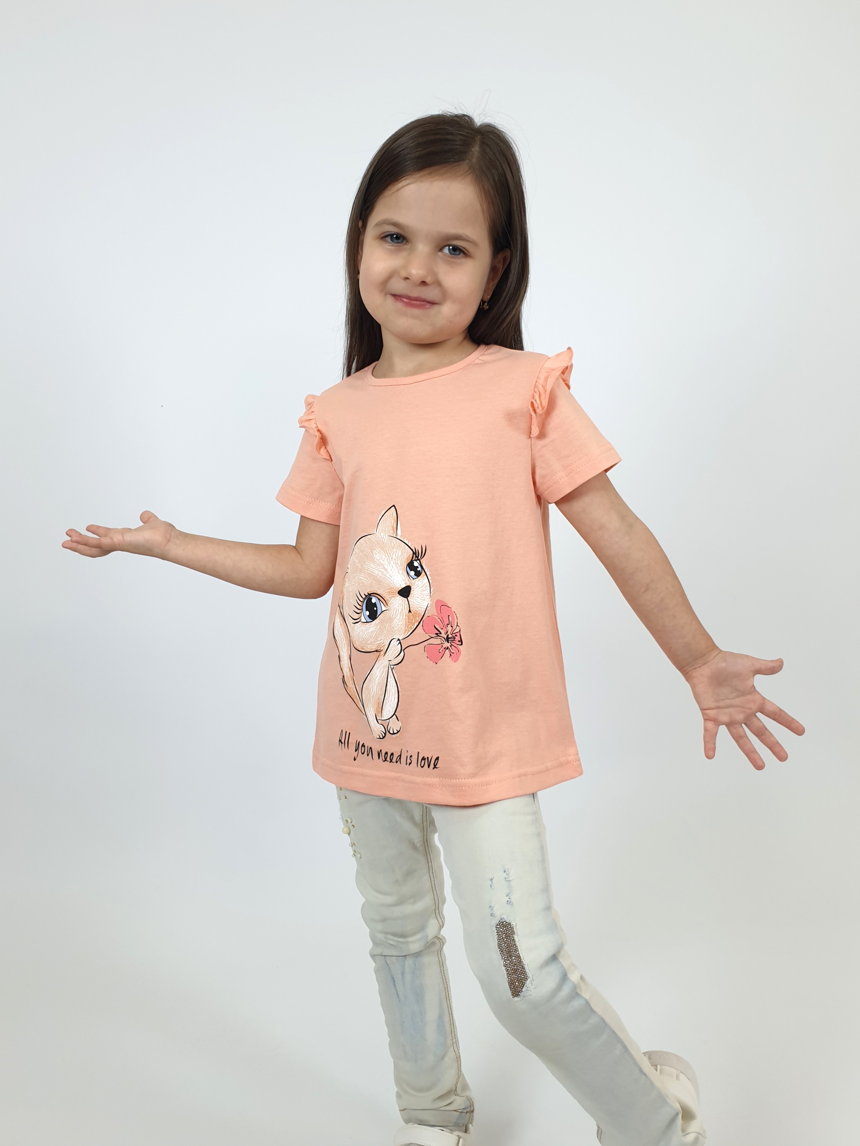 Изображение товара Трикотажная футболка Luneva для девочки с рюшами и принтом