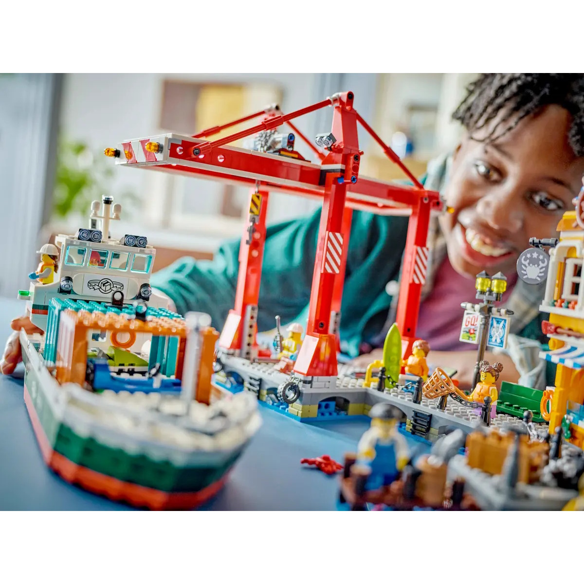 Конструктор LEGO City Seaside Harbor with Cargo Ship 1226 дет. - фото 12