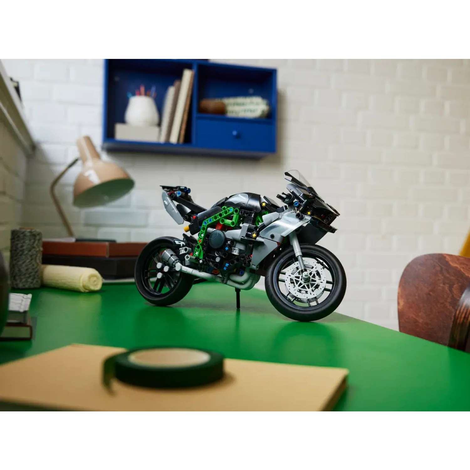 Конструктор LEGO Technic Kawasaki Ninja 643 дет. - фото 9