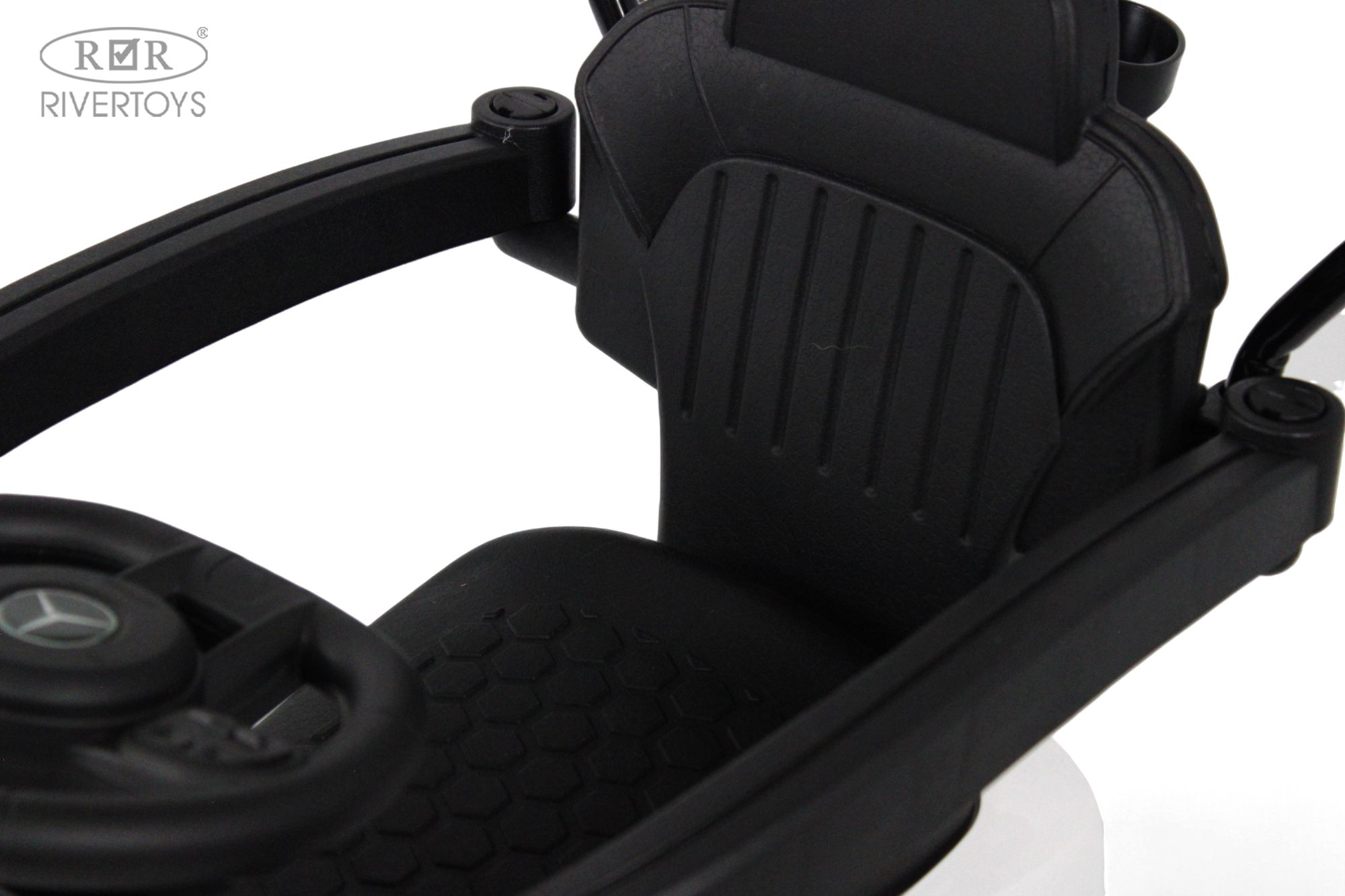 Каталка RIVERTOYS Z005ZZ-M-WHITE белый - фото 9