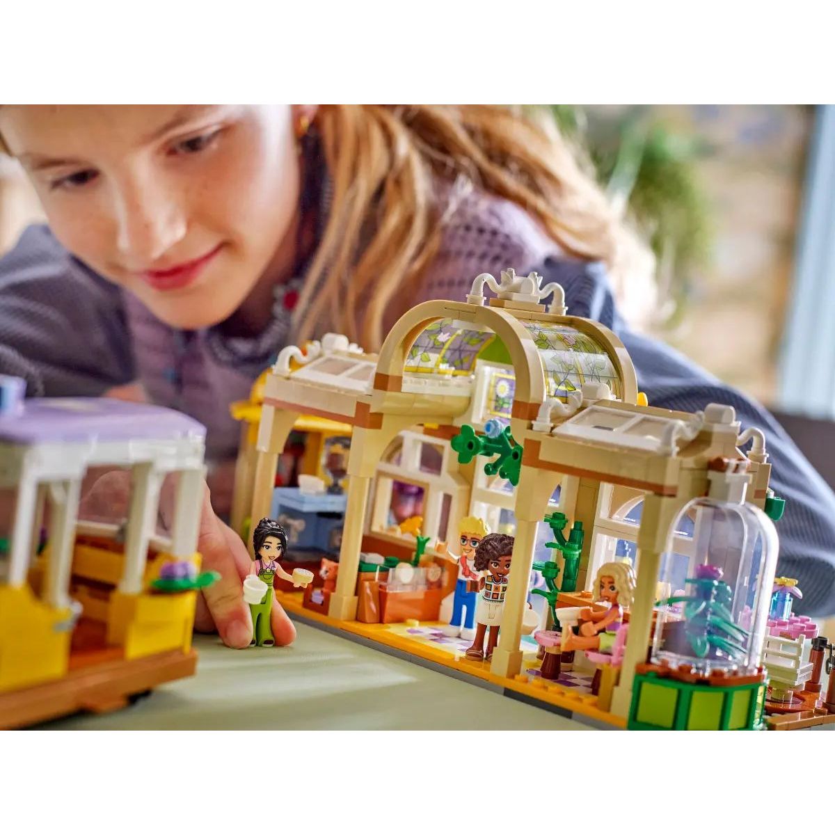 Конструктор LEGO Friends Кафе растений 1138 дет. - фото 12