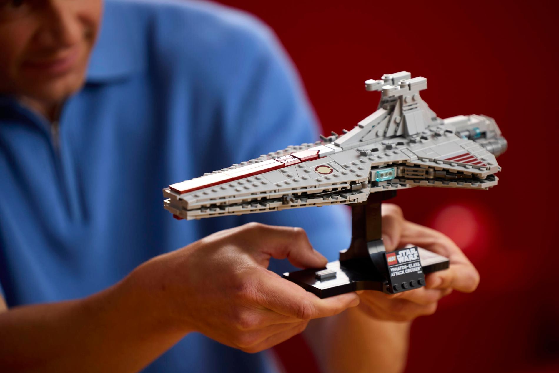 Конструктор LEGO Star Wars 75441 643 дет. - фото 5