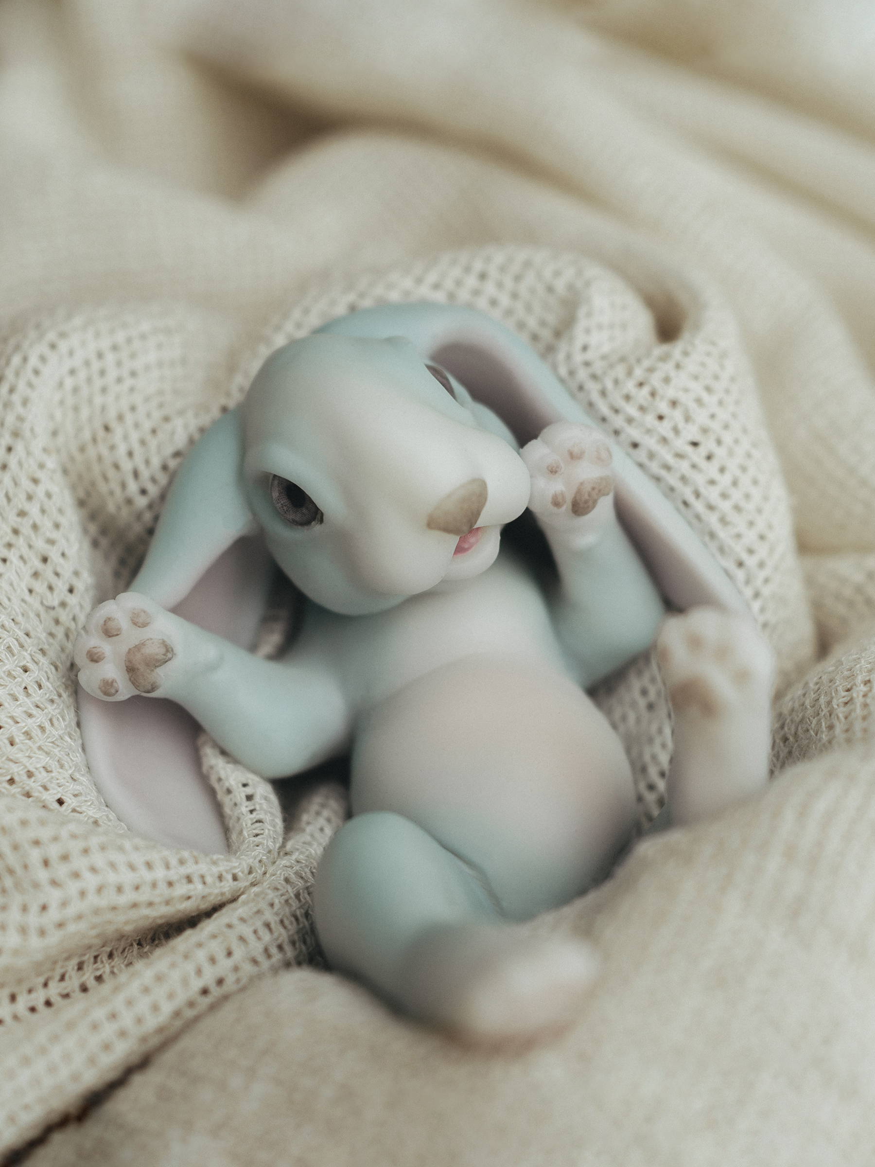 Кукла мини Magic Manufactory Magic history Зайчонок голубой высота 15 см 4631169404130 - фото 1