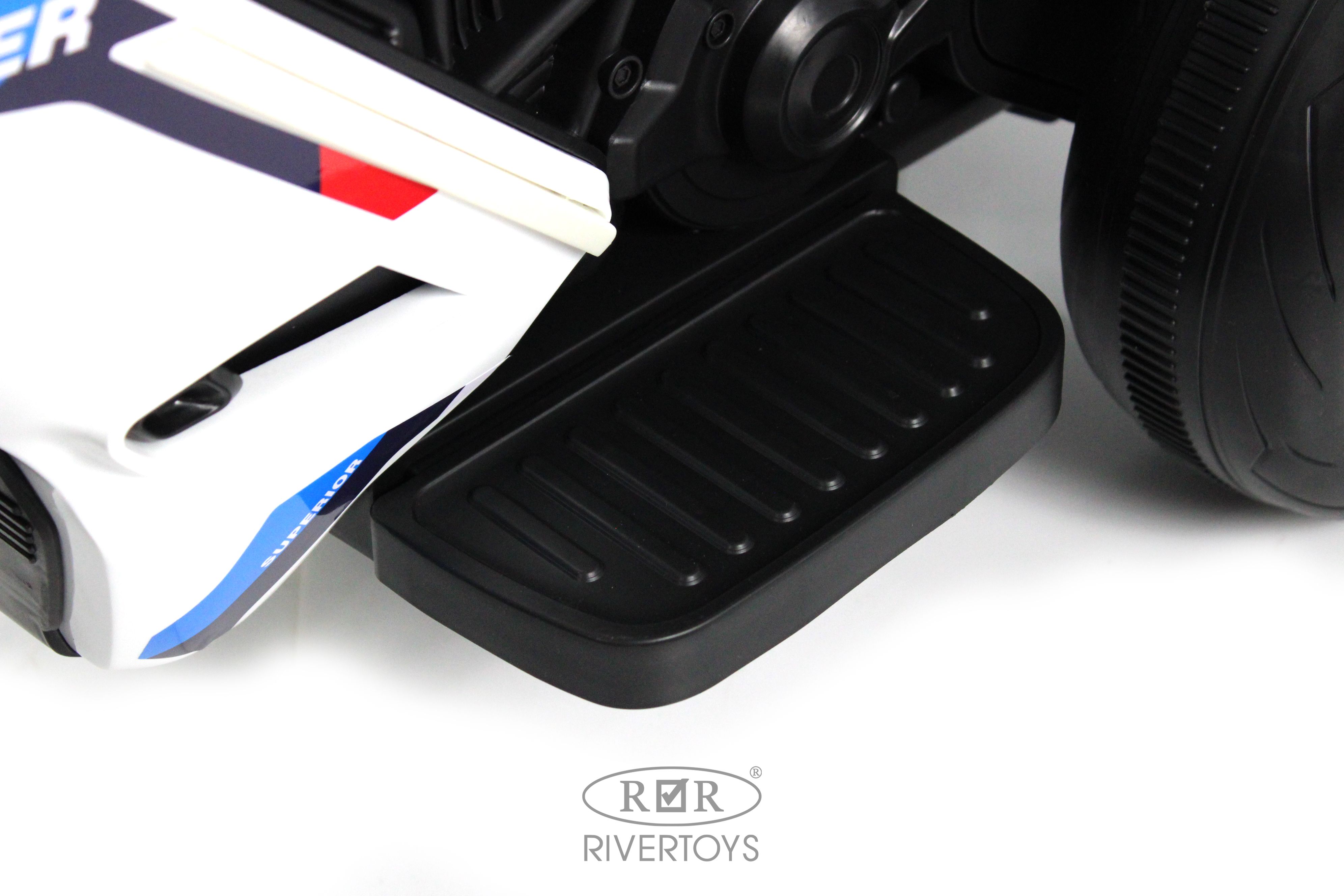 Электромобиль RIVERTOYS K002PX-A-WHITE - фото 6