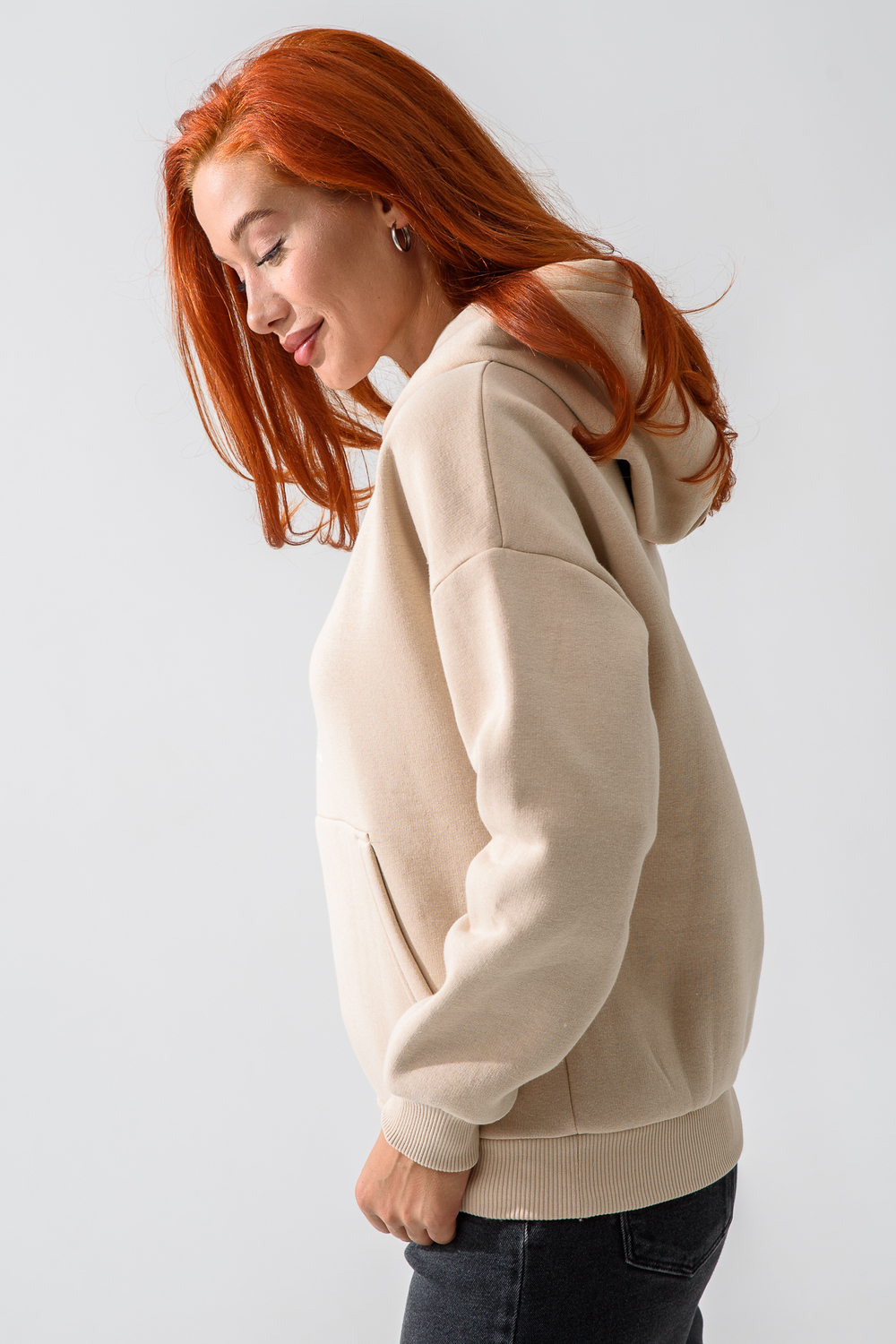 Худи Натали Суслова 8565 бежевый+лабубу - фото 8