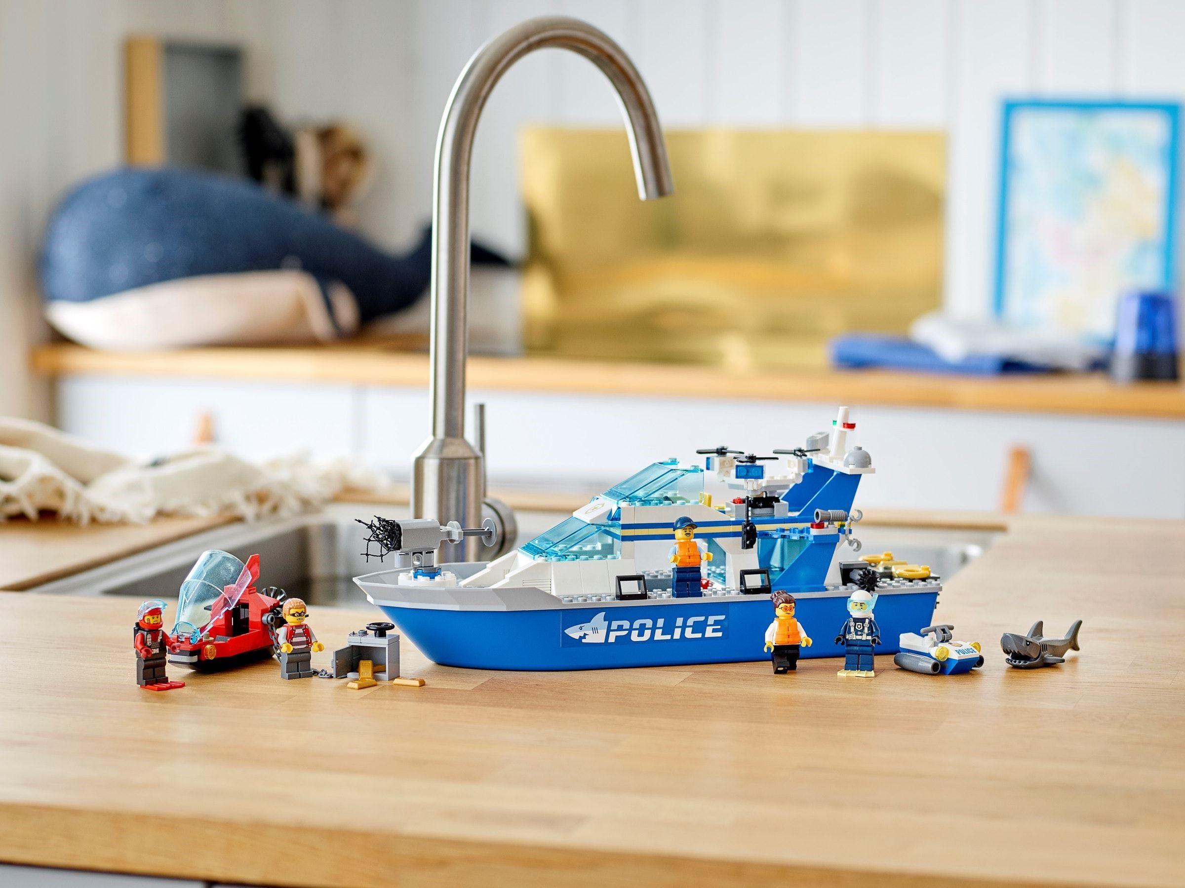 Конструктор LEGO City 60277 276 дет. - фото 4