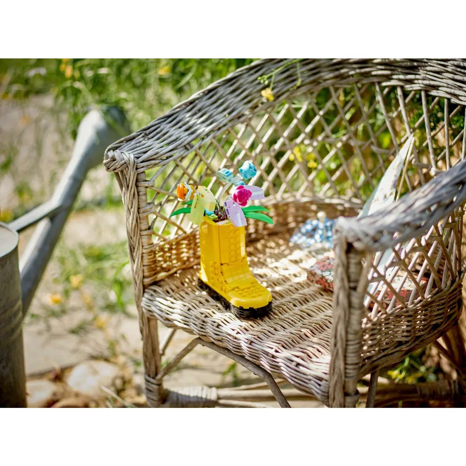Конструктор LEGO Creator Цветы в лейке 420 дет. - фото 11