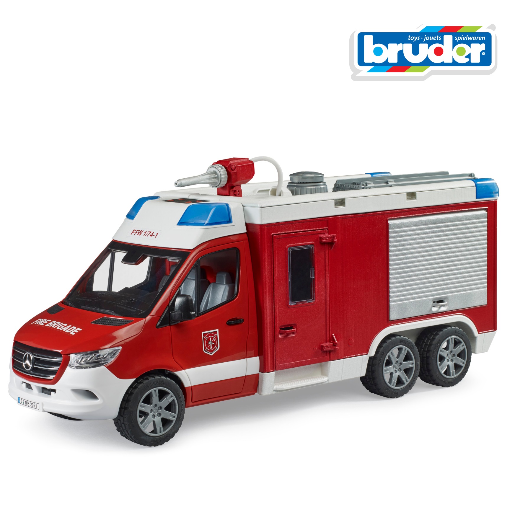 Пожарная машина Bruder Mercedes (свет, звук) 1:16 02-680 - фото 1