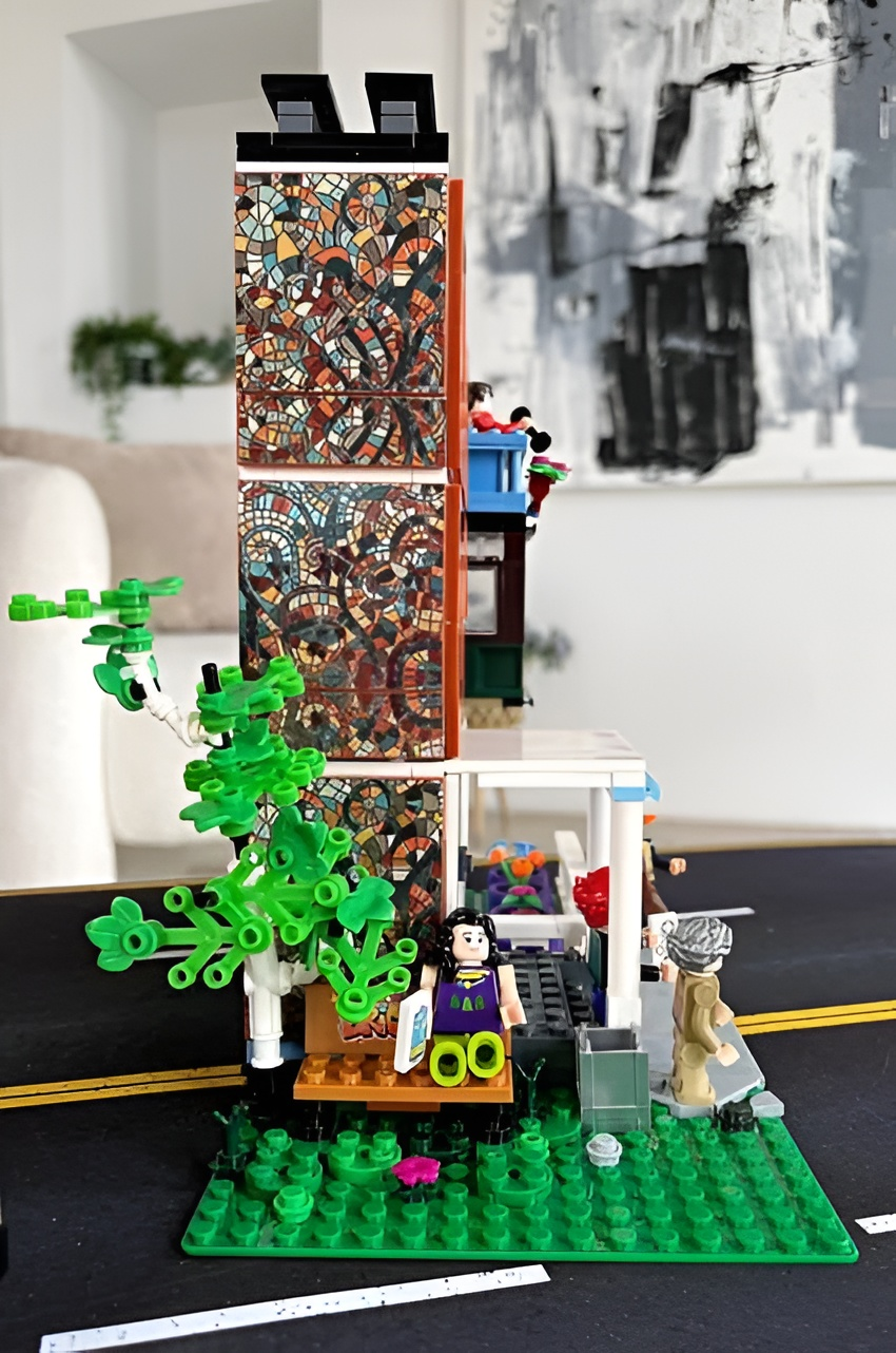 Конструктор brick labs Жилой дом Бриксити из мини-блоков 1097 дет. - фото 13