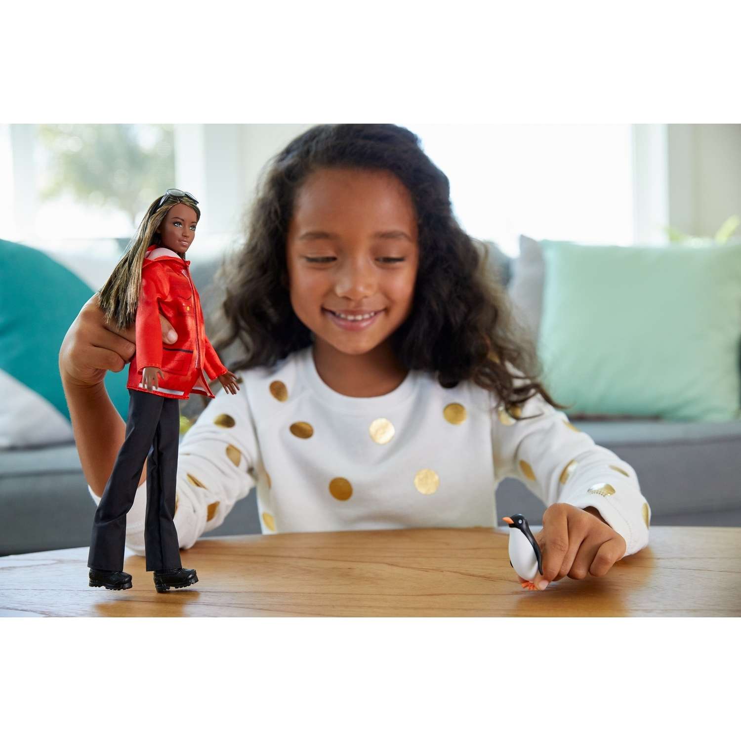 Кукла модельная Barbie GDM44 - фото 10