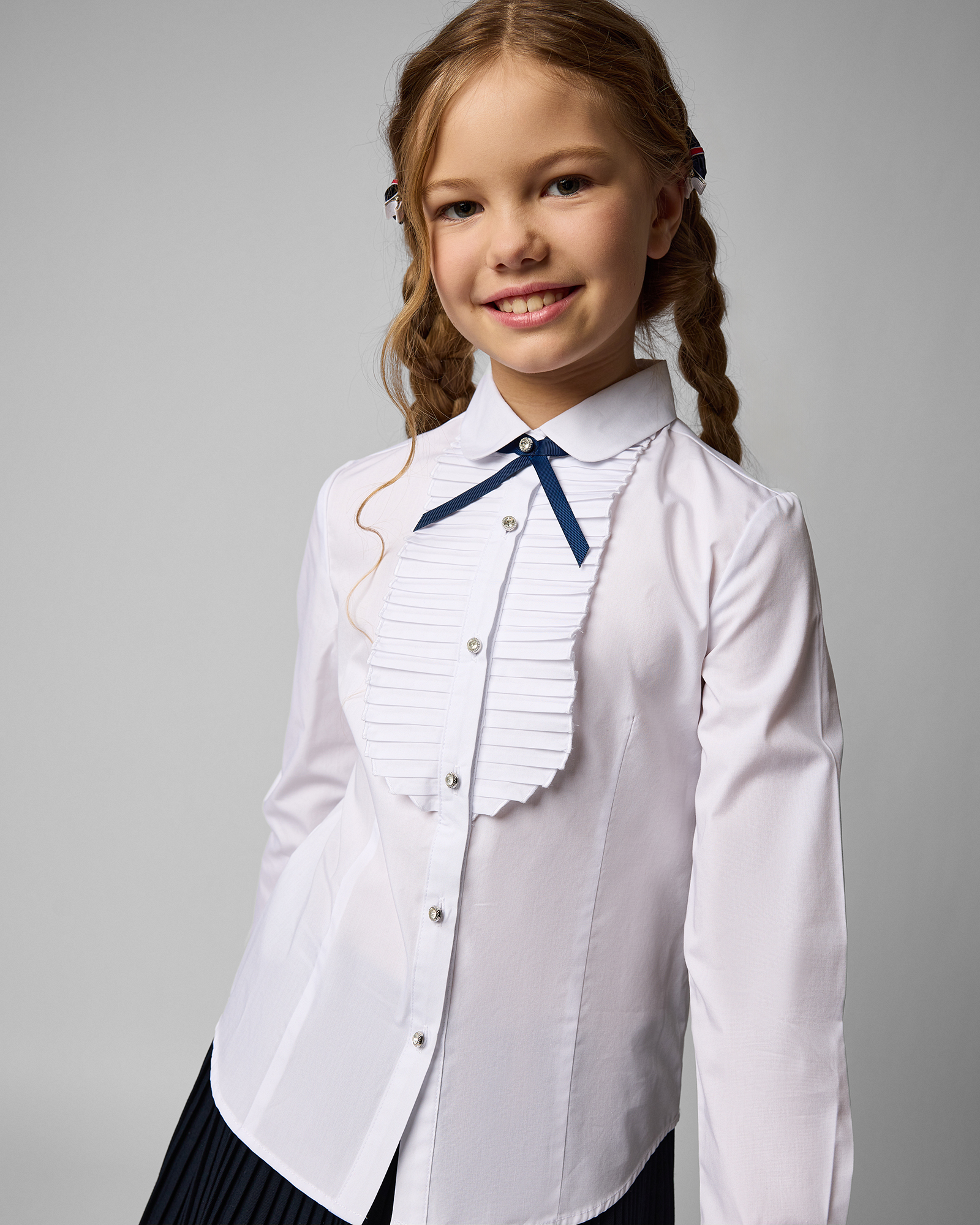 Изображение товара Блузка Futurino School Белая с манишкой и стразами