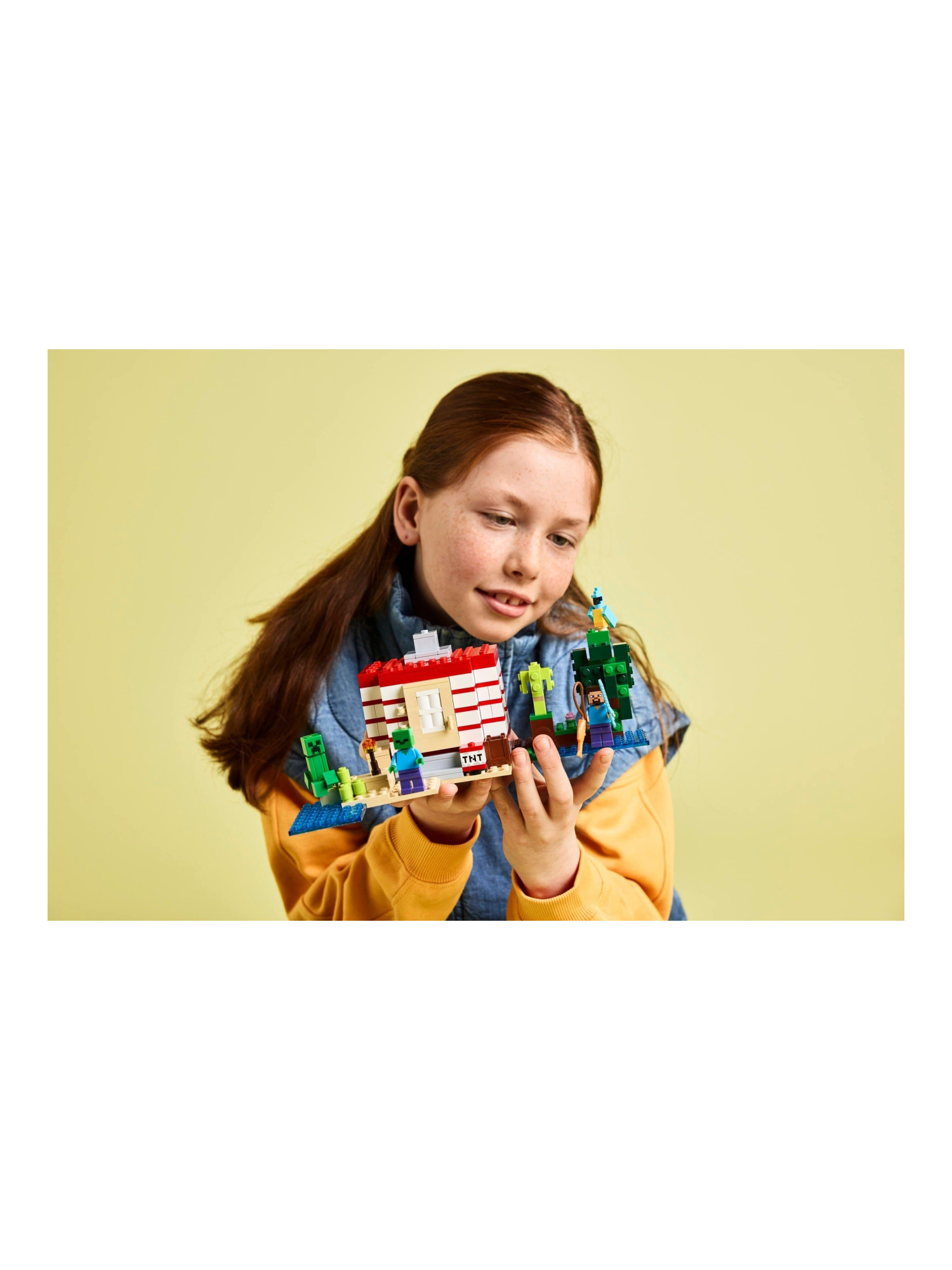 Конструктор LEGO Minecraft Дом из динамита в джунглях 287 дет. - фото 6