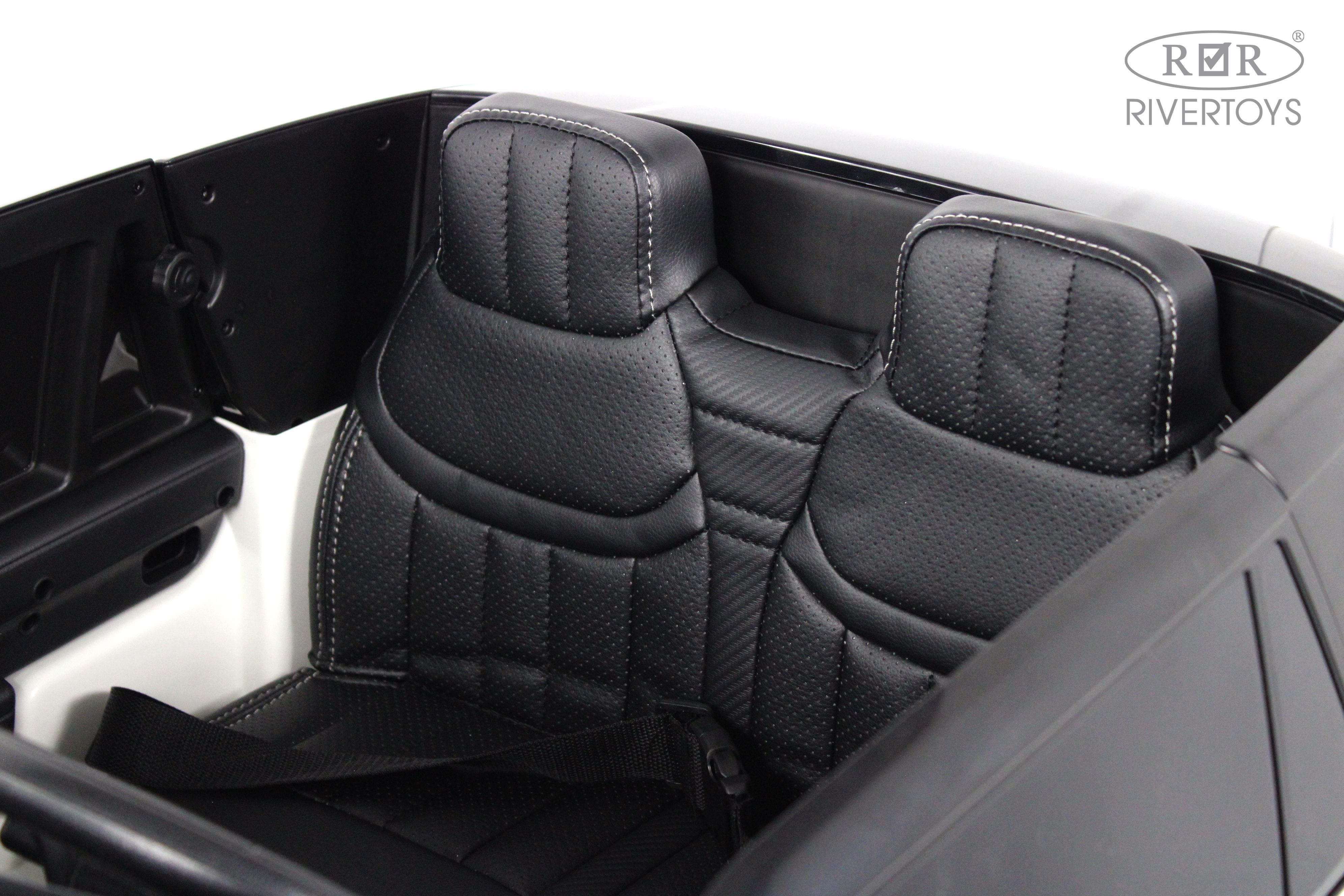 Электромобиль RIVERTOYS Y999YY-WHITE С пультом ДУ - фото 11