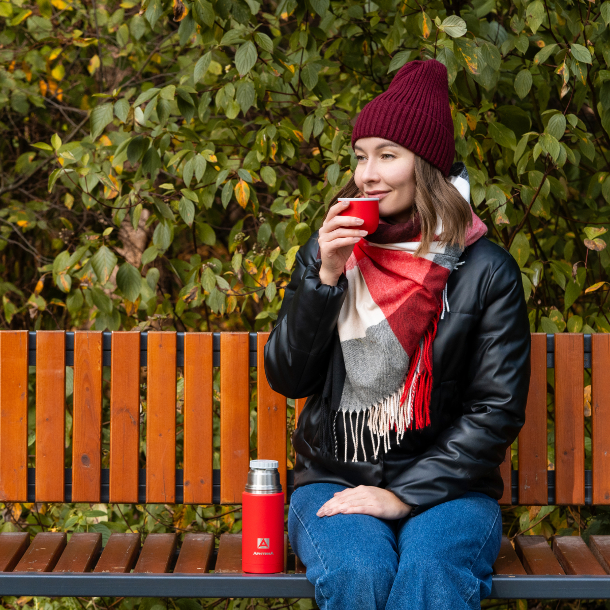 Термос с двумя чашками 500мл Арктика Арктика 105-500 красный - фото 4