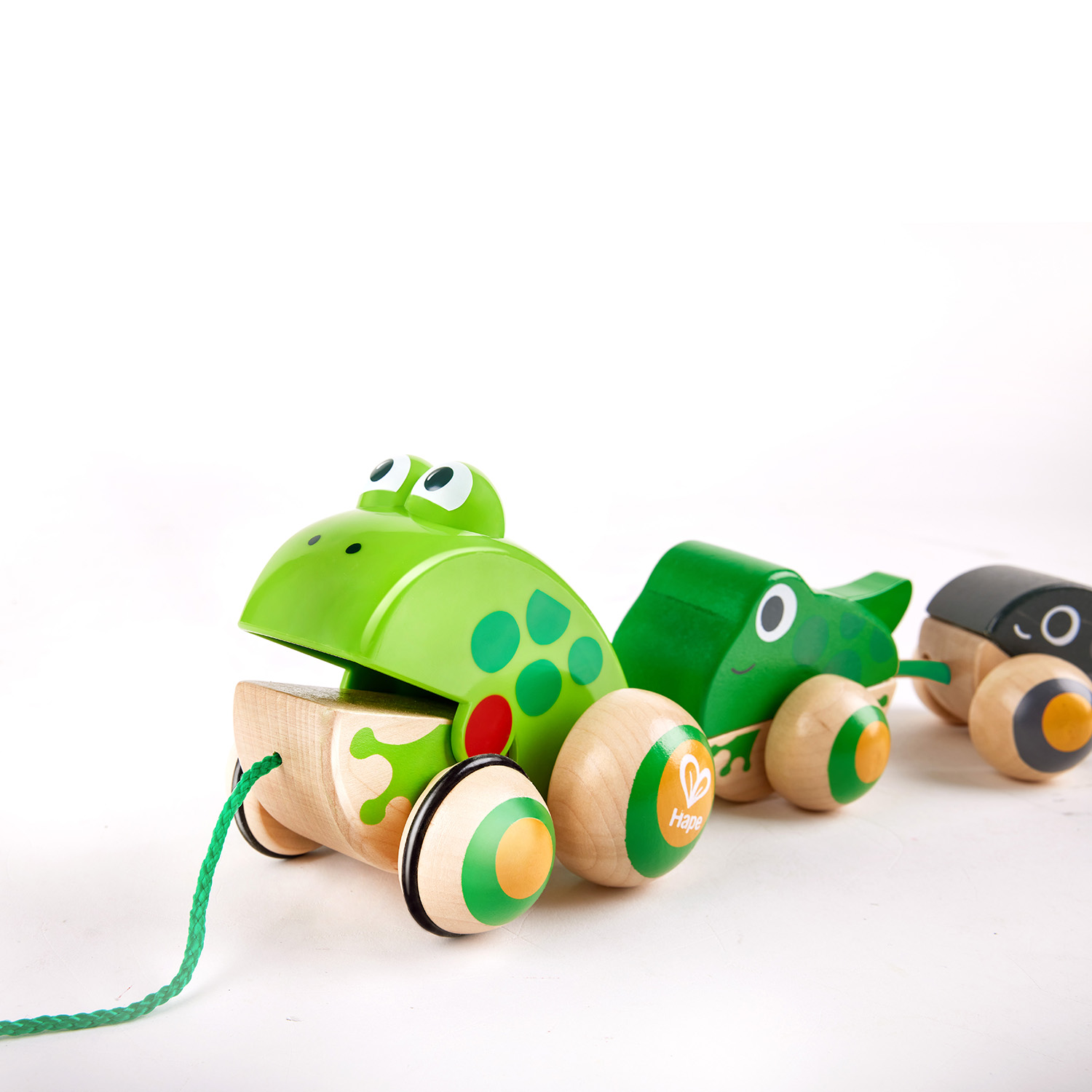 Игрушка Hape каталка Семья лягушек на прогулке - фото 7