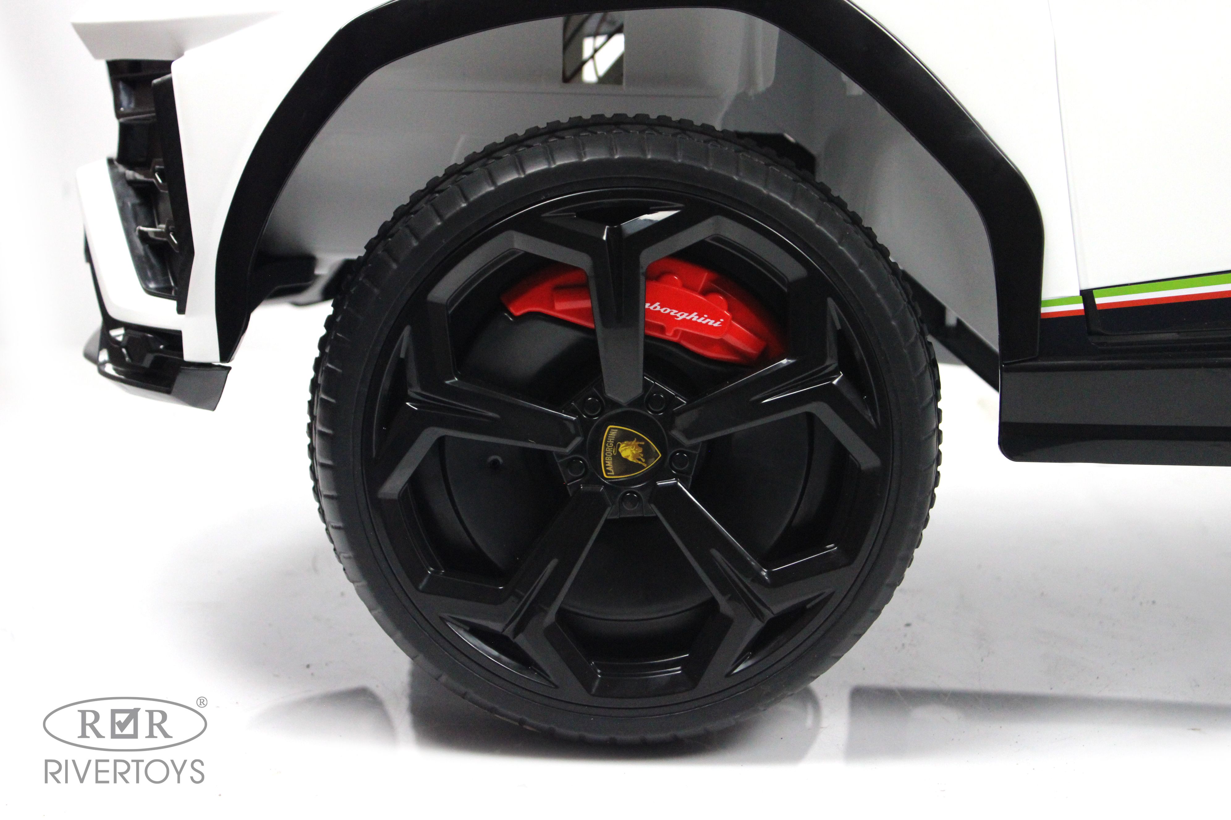 Электромобиль RIVERTOYS E777EE-WHITE С пультом ДУ - фото 12