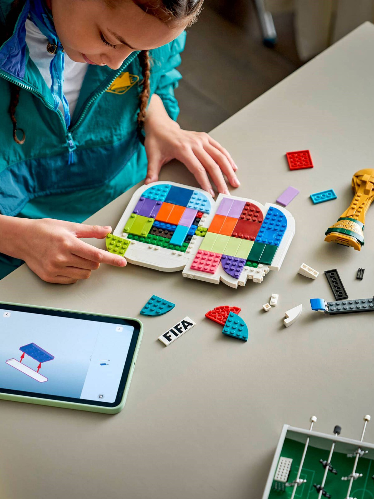 Конструктор LEGO Editions эмблема ЧМ 298 дет. - фото 6