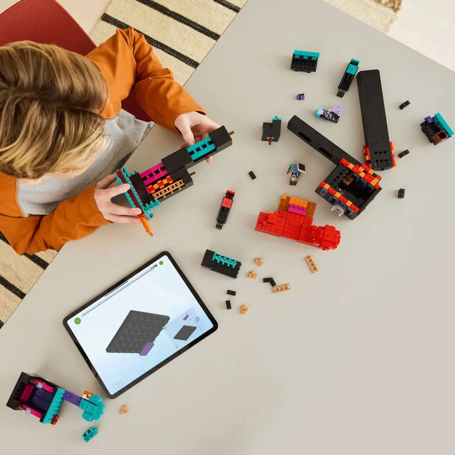 Конструктор LEGO Minecraft Башня Эндермена 867 дет. - фото 11