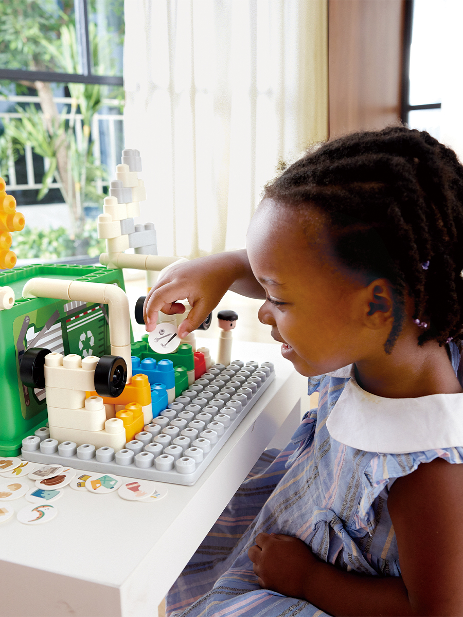 Конструктор Hape Грузовик 101 дет. - фото 2