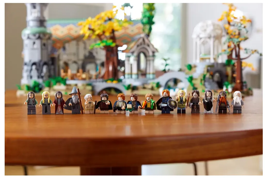 Конструктор LEGO Creator Expert 10316 6167 дет. - фото 4