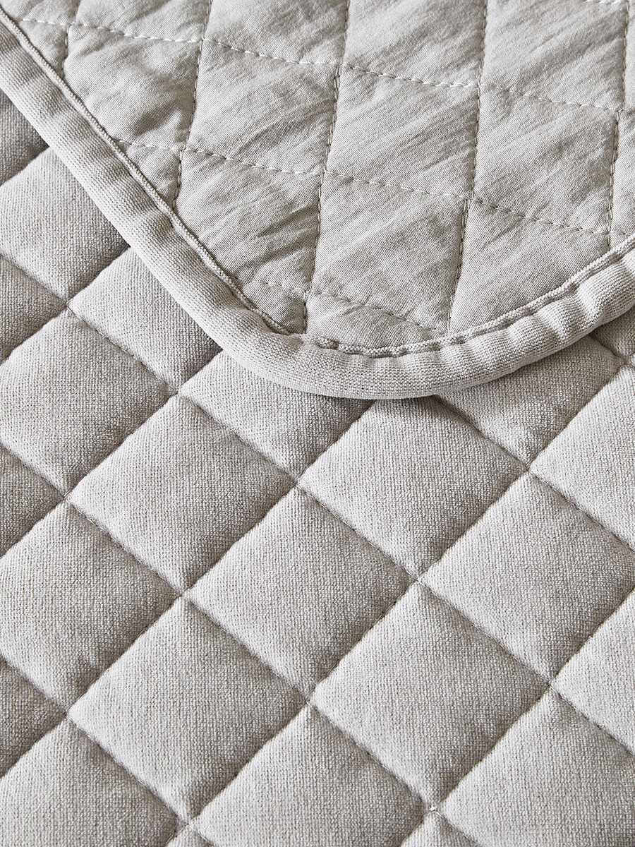 Покрывало Theodora вельвет светло-серый 240 x 220 см - фото 4