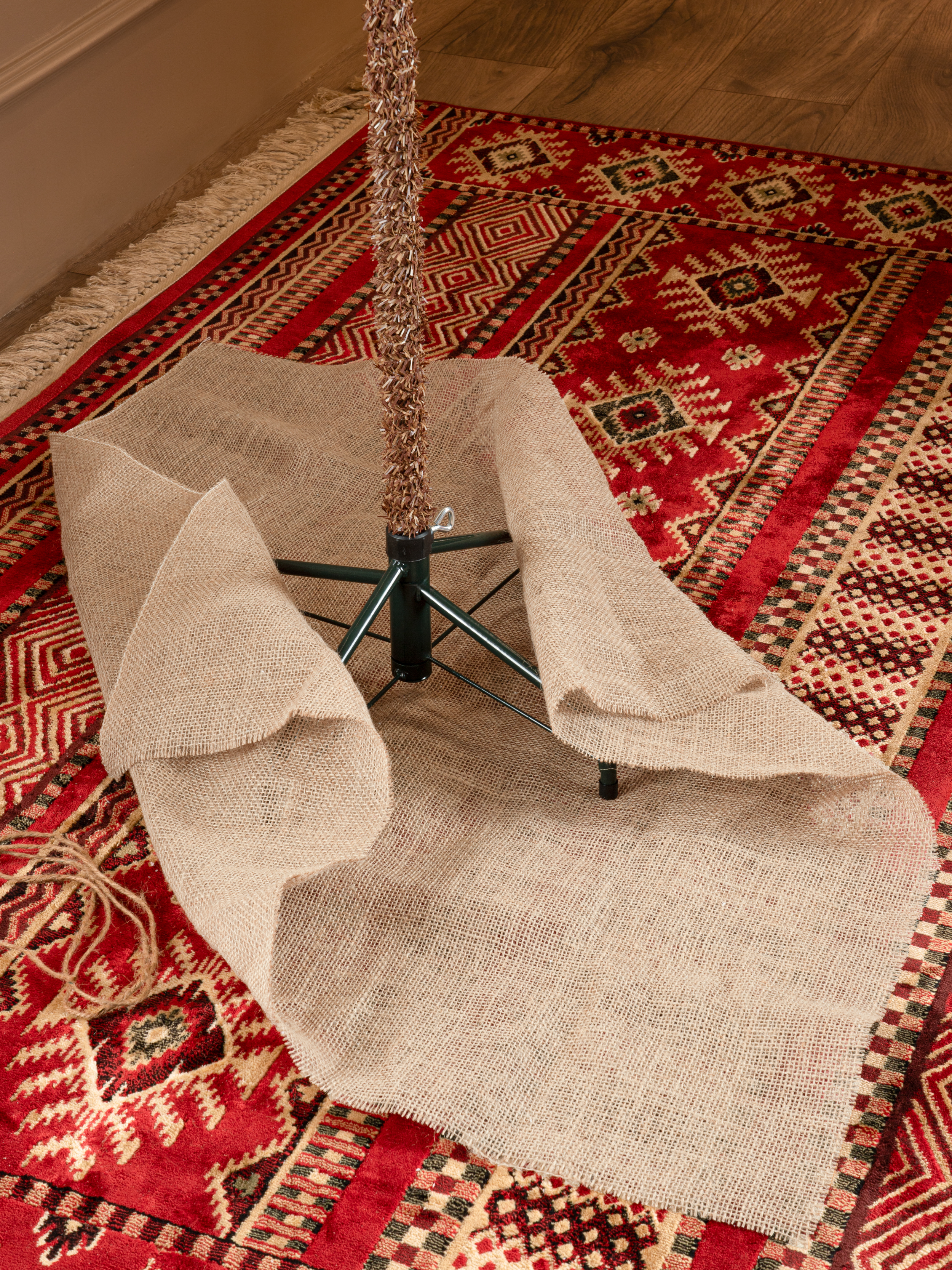 Ель Малая медведица Поезд Ёлок литая заснеженная на пеньке 160 см. - фото 5