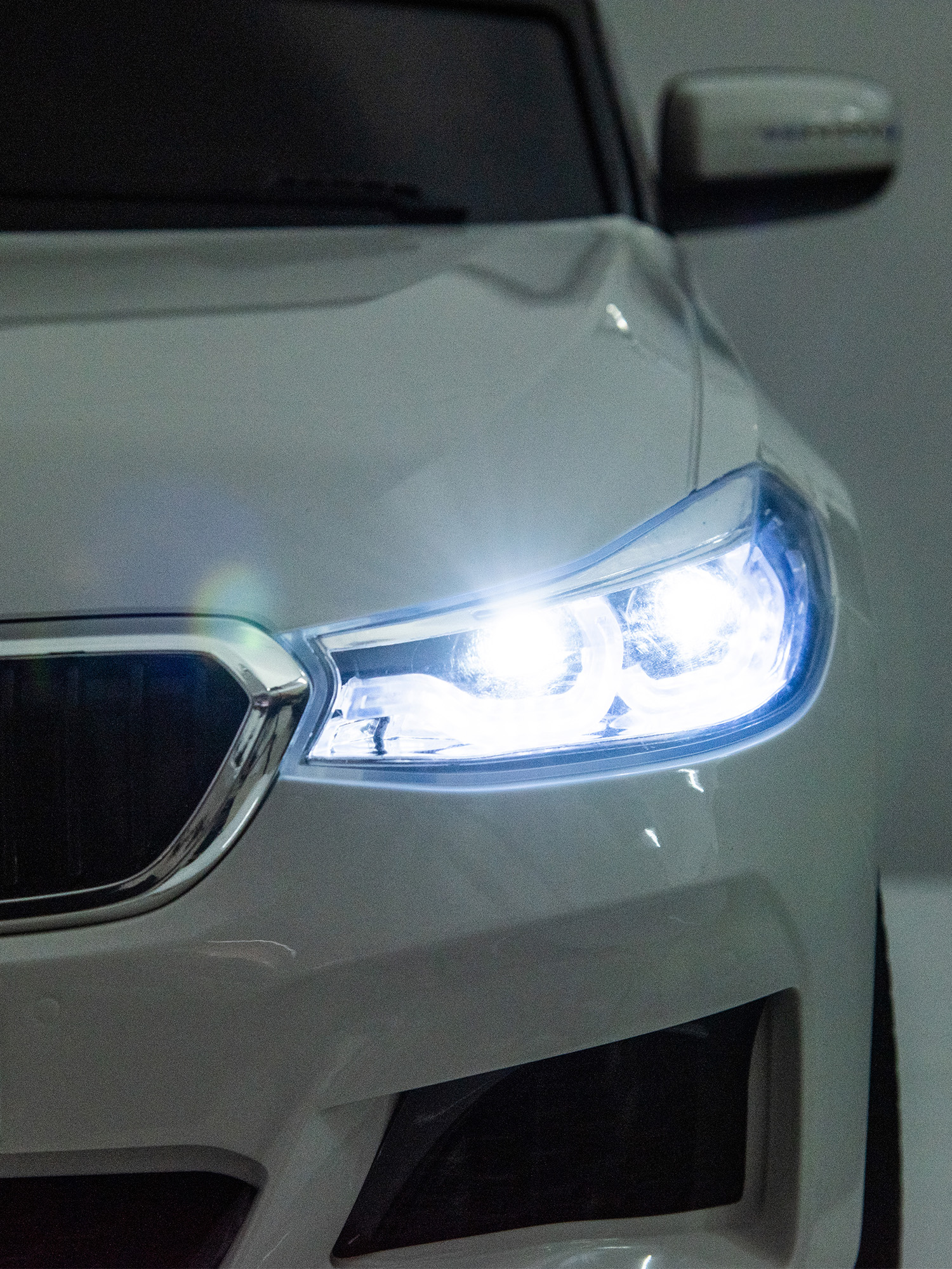 Электромобиль TOMMY BMW BW-1 С пультом ДУ - фото 17