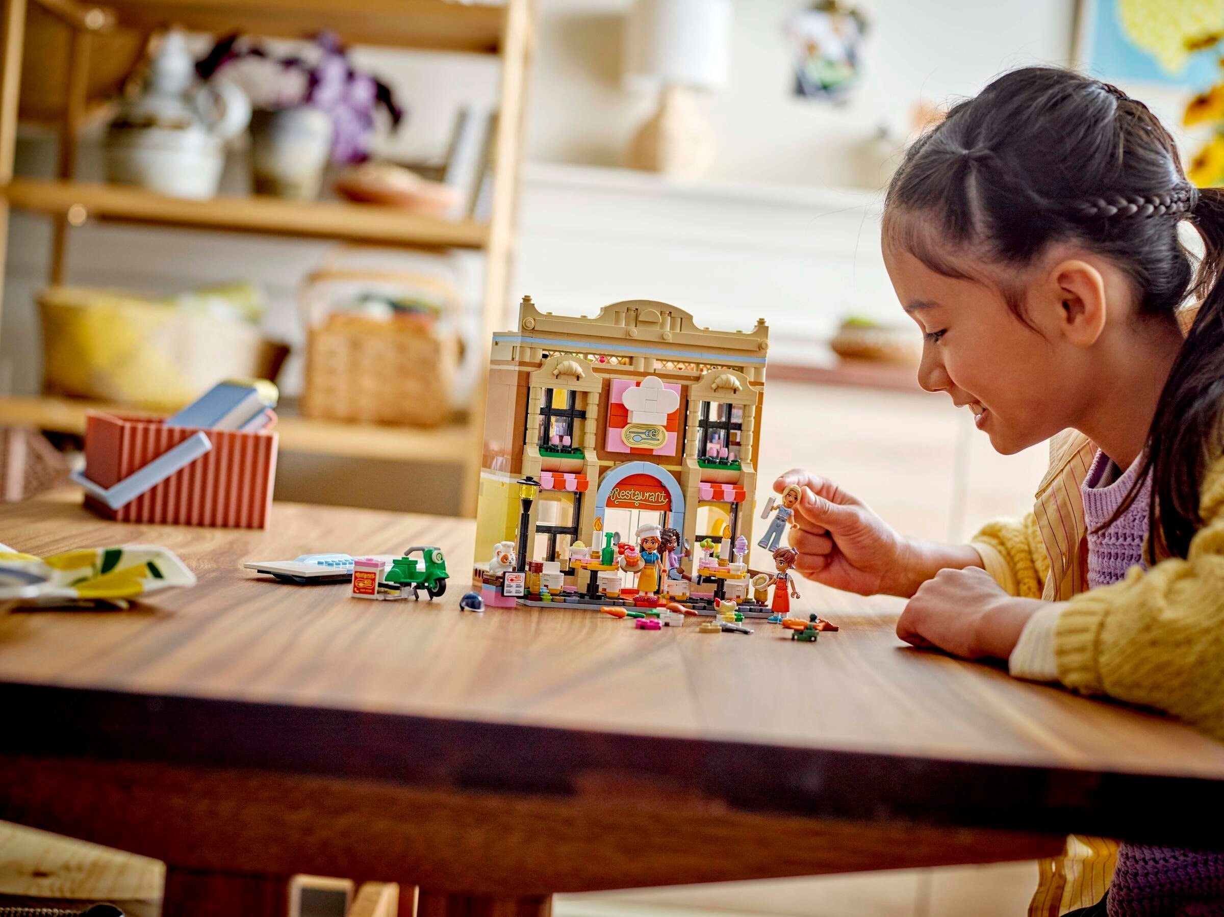 Конструктор LEGO Friends 42655 896 дет. - фото 4