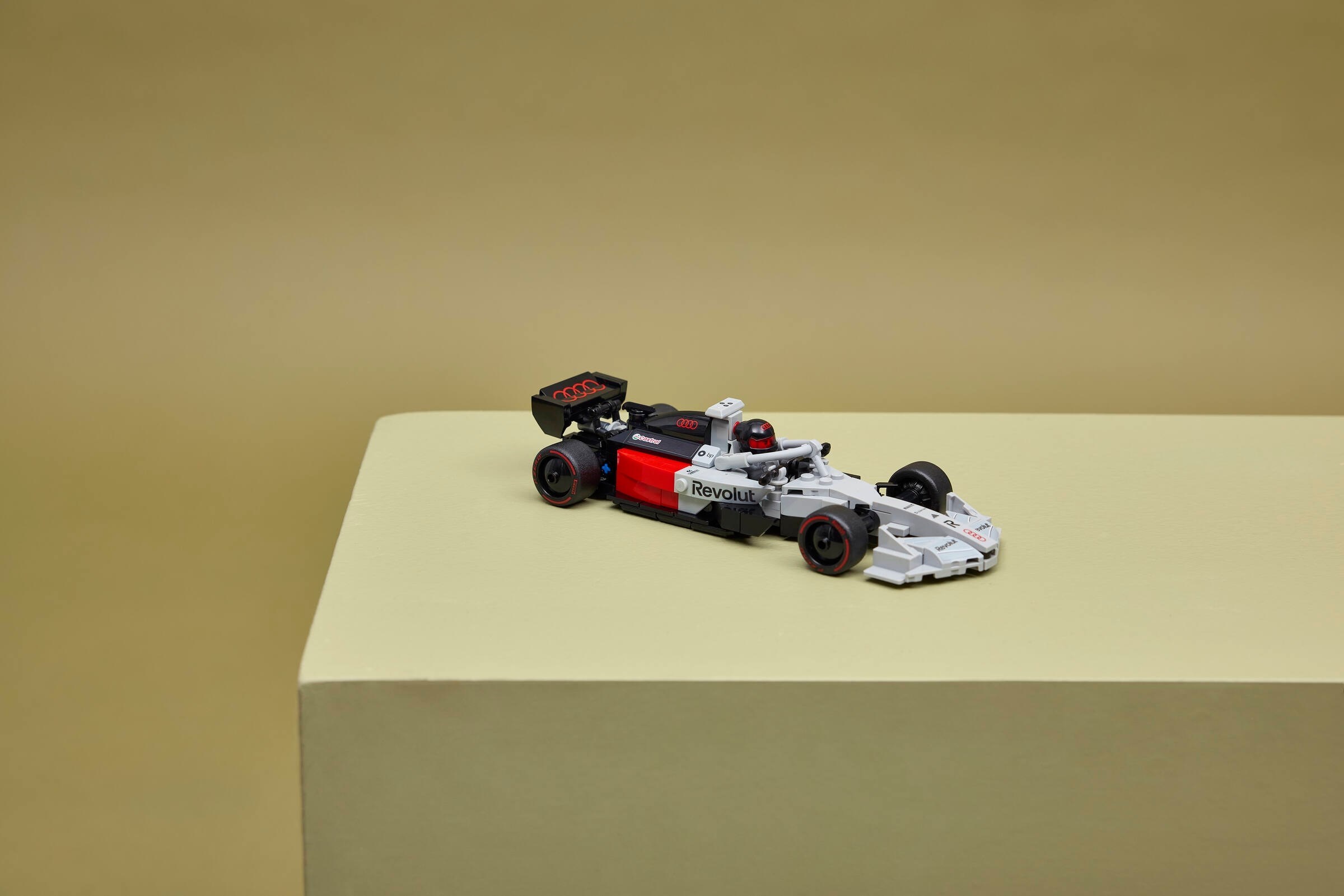 Конструктор LEGO Speed Champions 77259 216 дет. - фото 6
