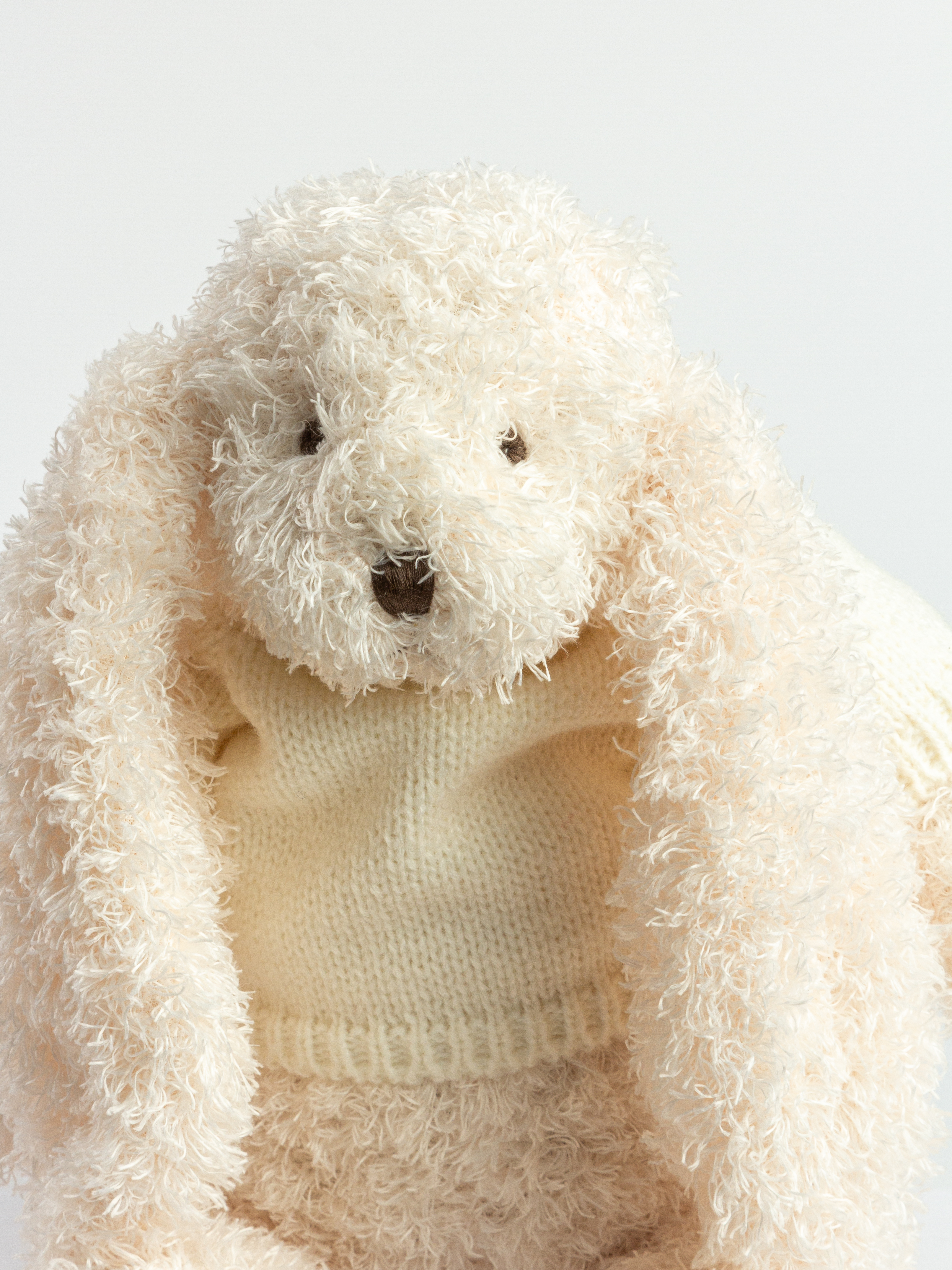 Мягкая игрушка Gulliver Зайка белый в свитере 30 см - фото 3