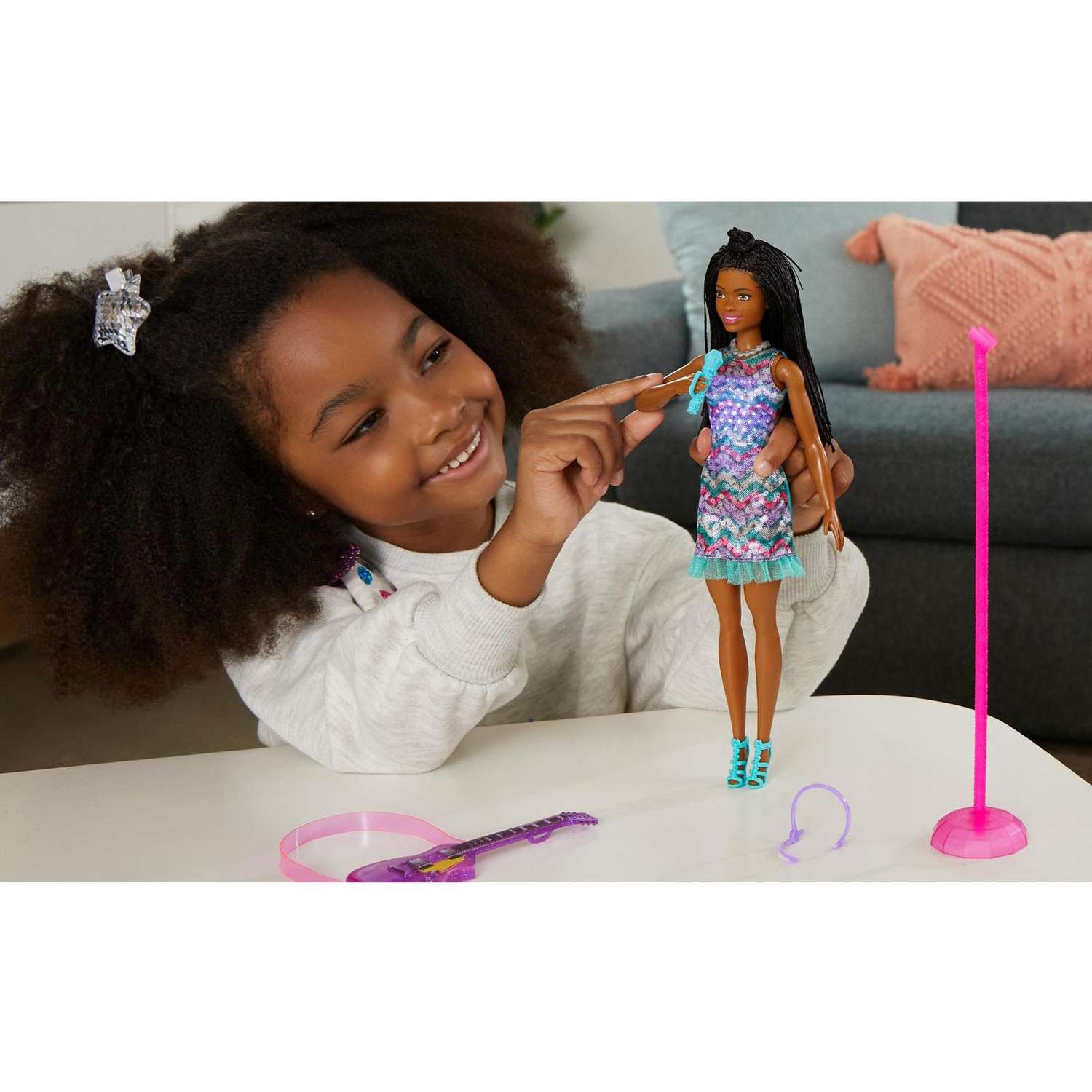 Кукла модельная Barbie GYJ24 - фото 11