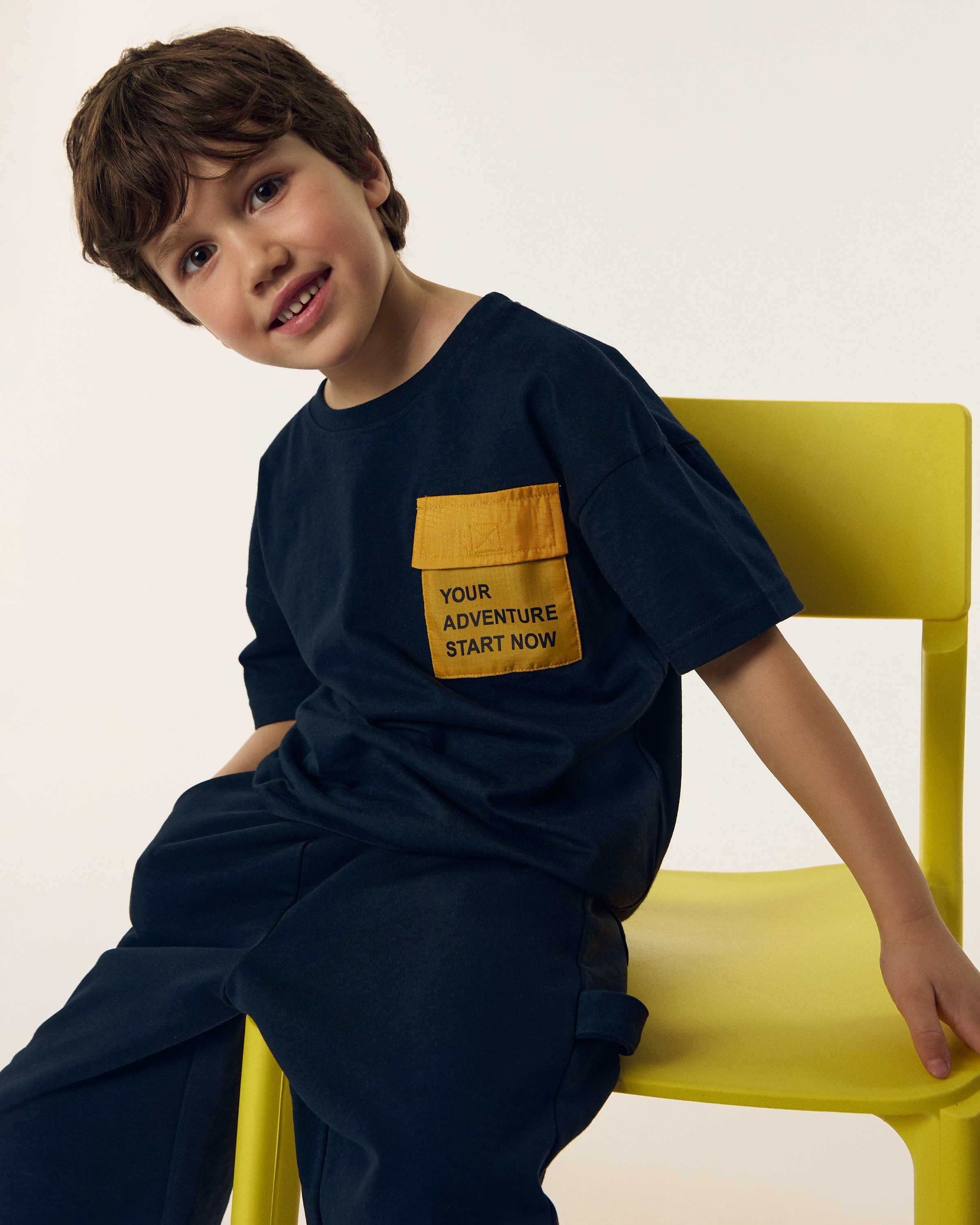 Изображение товара Футболка Futurino Fashion для мальчика 110, тёмно-синяя с карманом