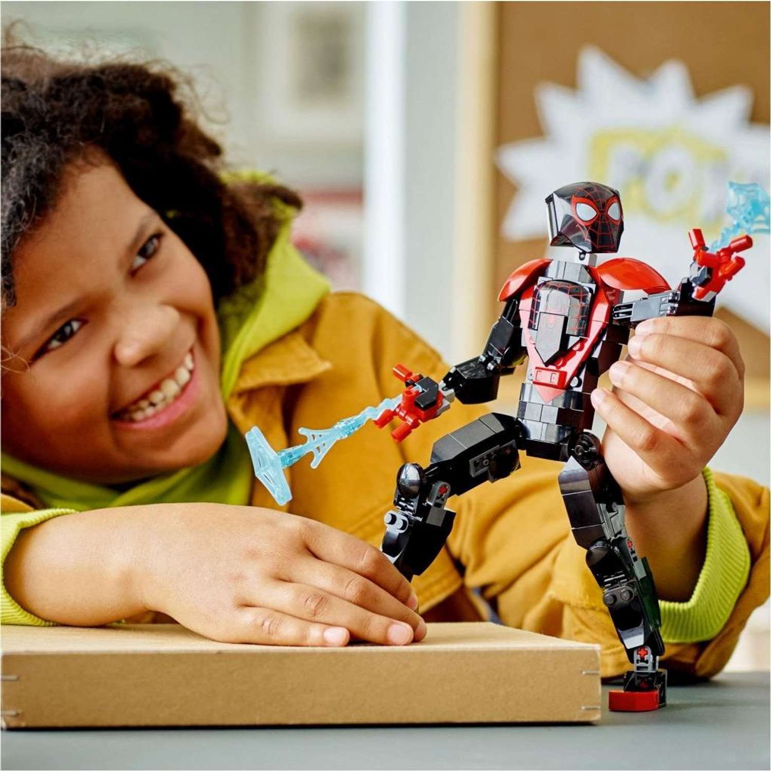 Конструктор LEGO Marvel Super Heroes Miles Morales Figure блочный - фото 6