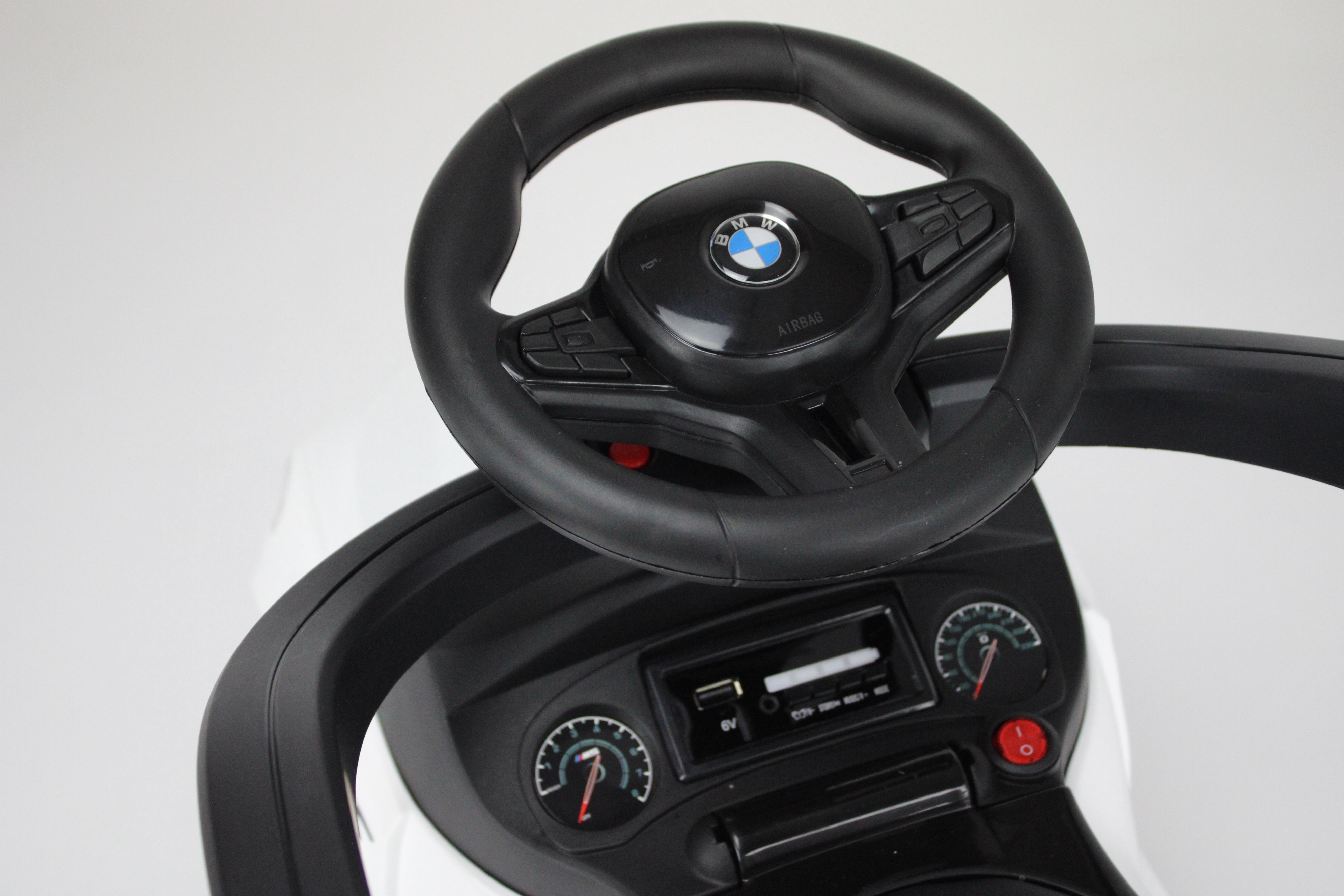 Электромобиль RIVERTOYS BMW A999MP-H-WHITE - фото 16