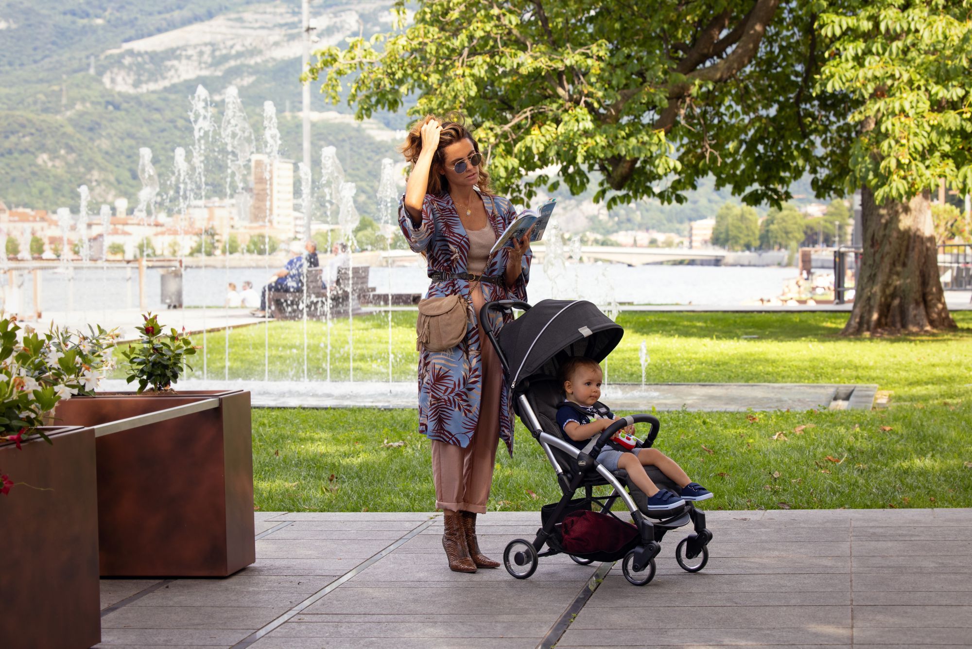 Коляска прогулочная Chicco черный - фото 11