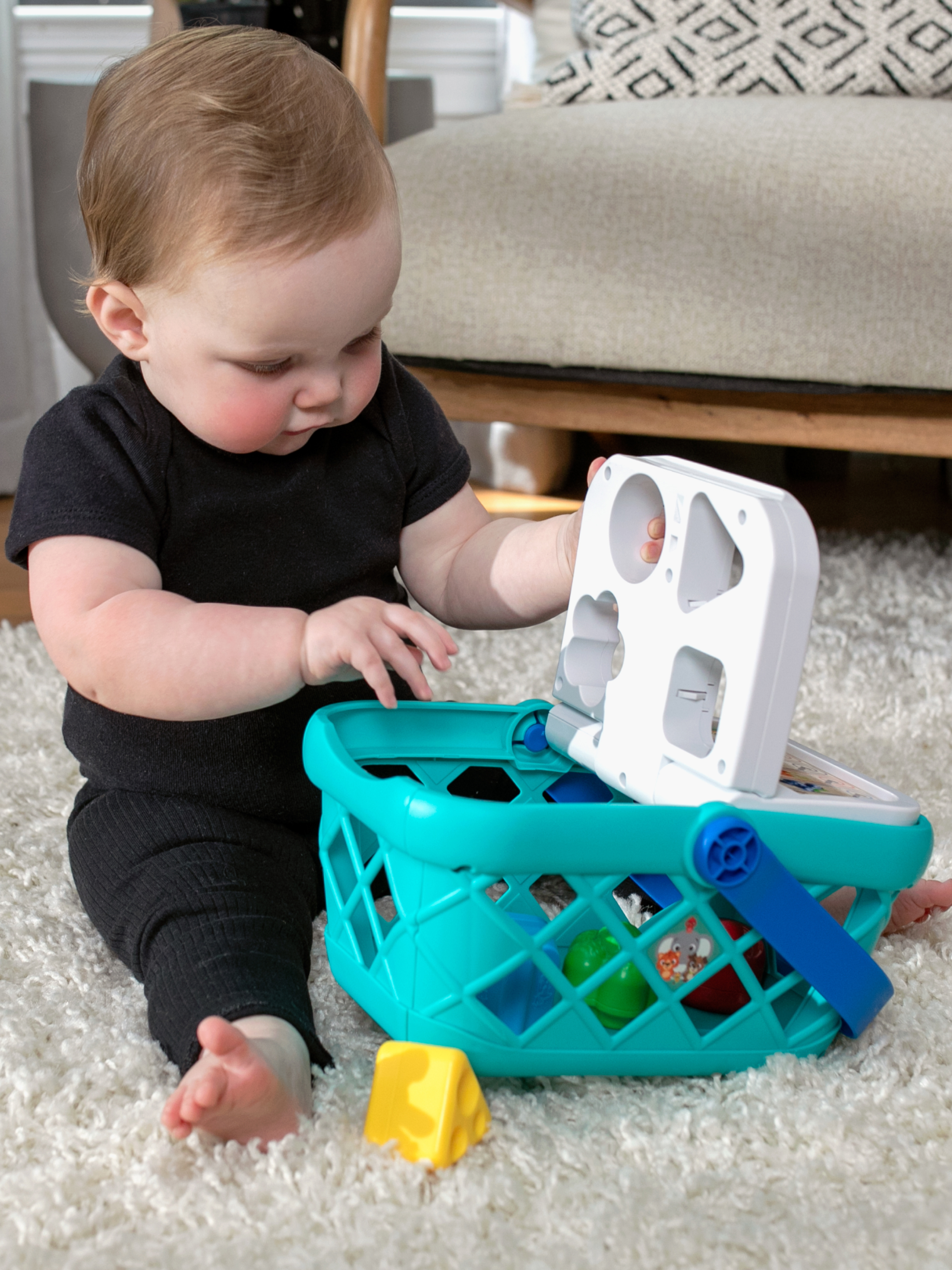 Игровой набор Hape продукты, прилавок, касса, тележки и корзинки - фото 4