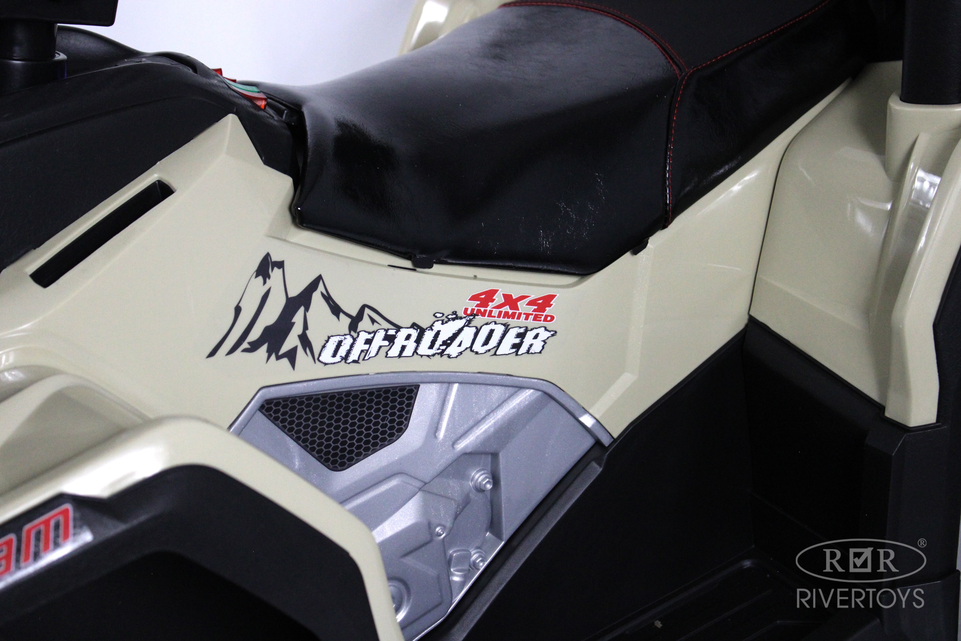 Электромобиль RIVERTOYS Z111ZZ-NEW-BEIGE С пультом ДУ - фото 18