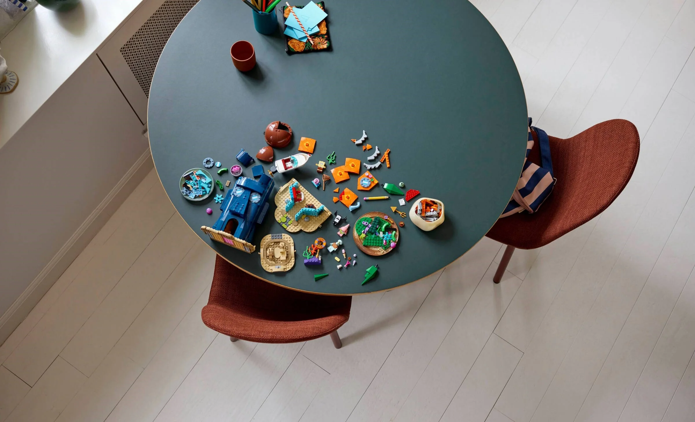 Конструктор LEGO Icons 1794 дет. - фото 3