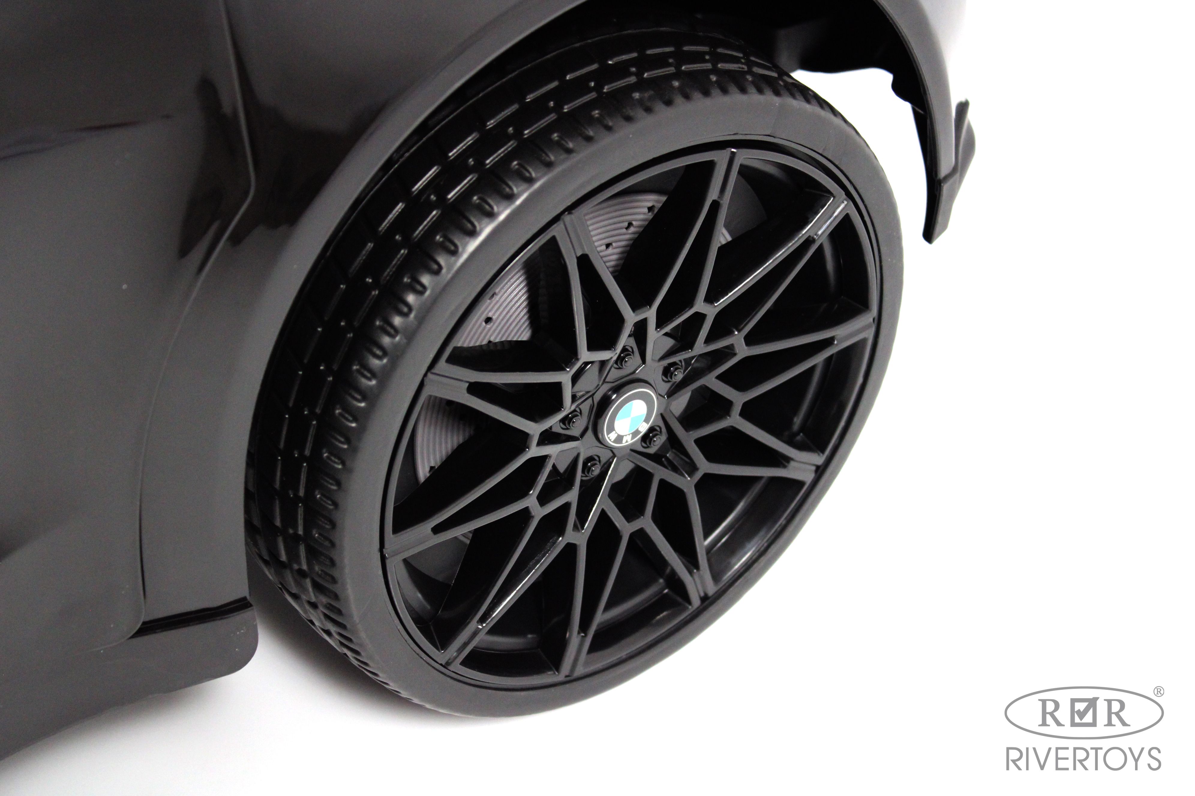 Электромобиль RIVERTOYS BMW A004AA-BMW-BLACK С пультом ДУ - фото 10