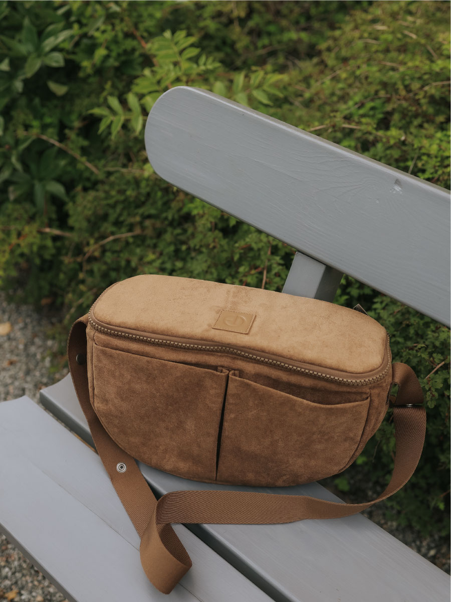 Сумка Elodie Half Moon Caramel Brown коричневый - фото 9