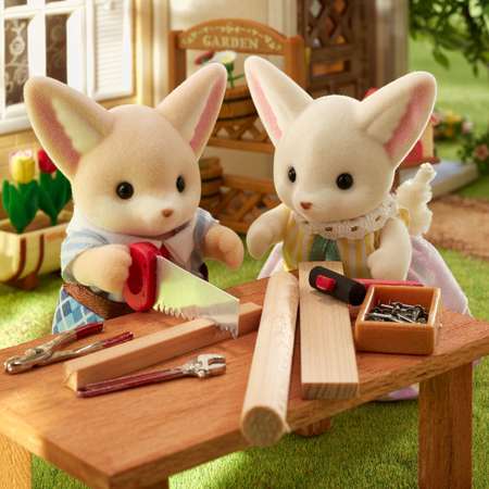 Игровой набор Sylvanian Families Семья лисичек фенек