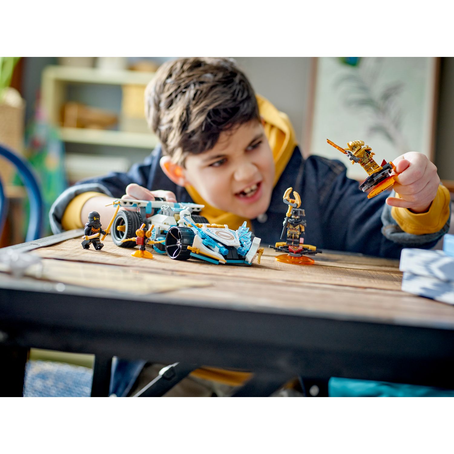 Конструктор LEGO NINJAGO Zanes Dragon Spinjitzu Car 307 дет. - фото 12