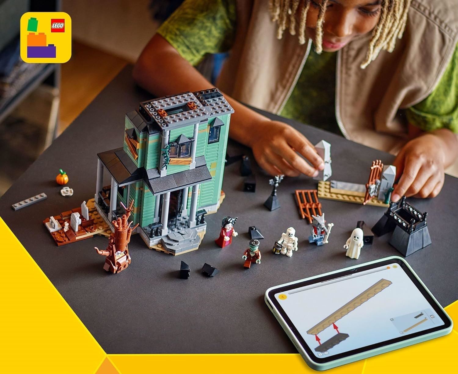 Конструктор LEGO Creator Особняк с привидениями 736 дет. - фото 6